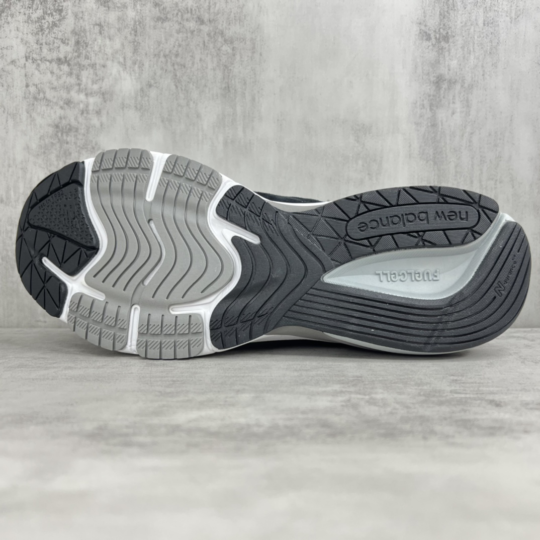 New Balance Sneakers-252