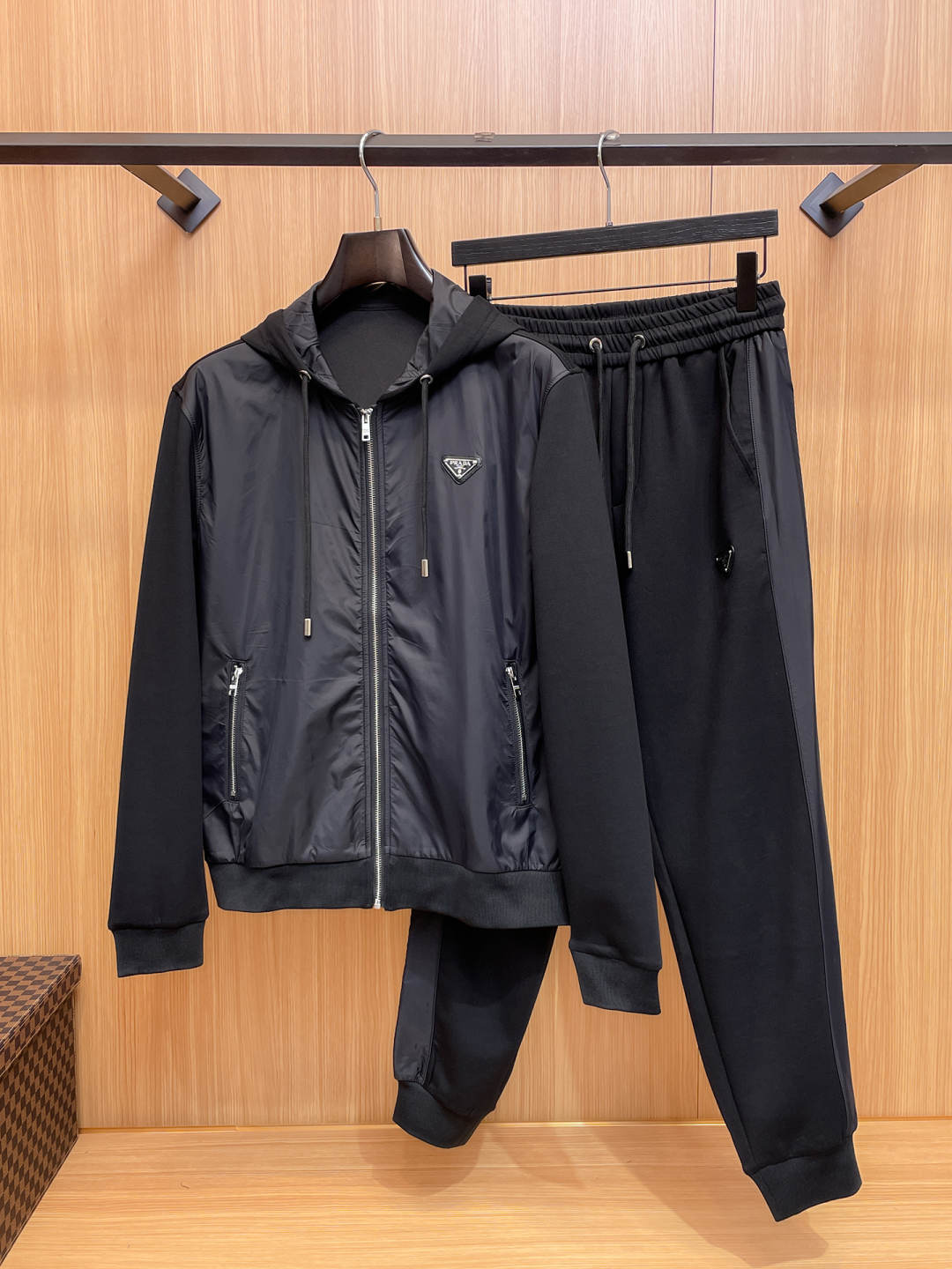 Prada Clothing-74