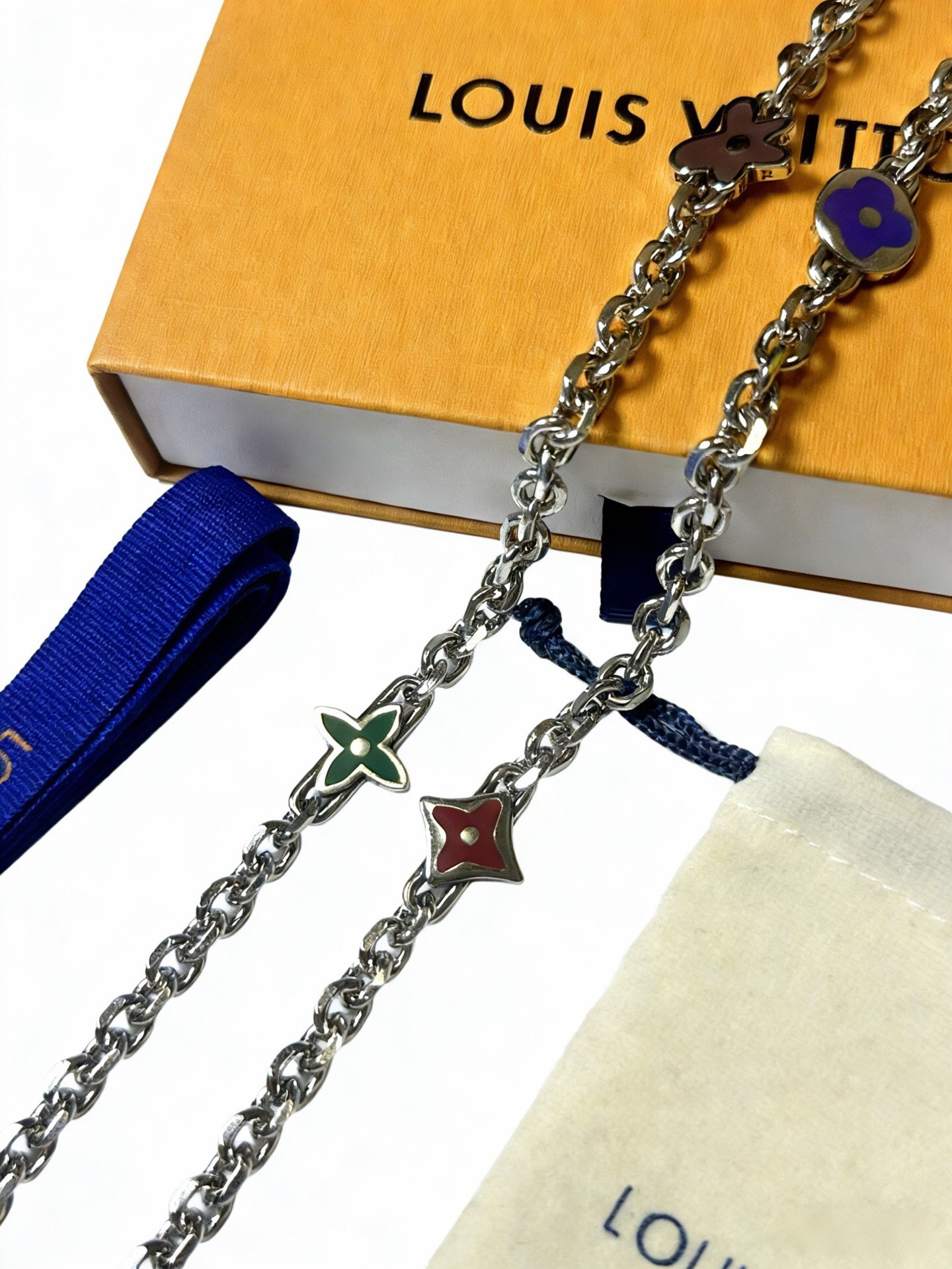 LV necklace-18