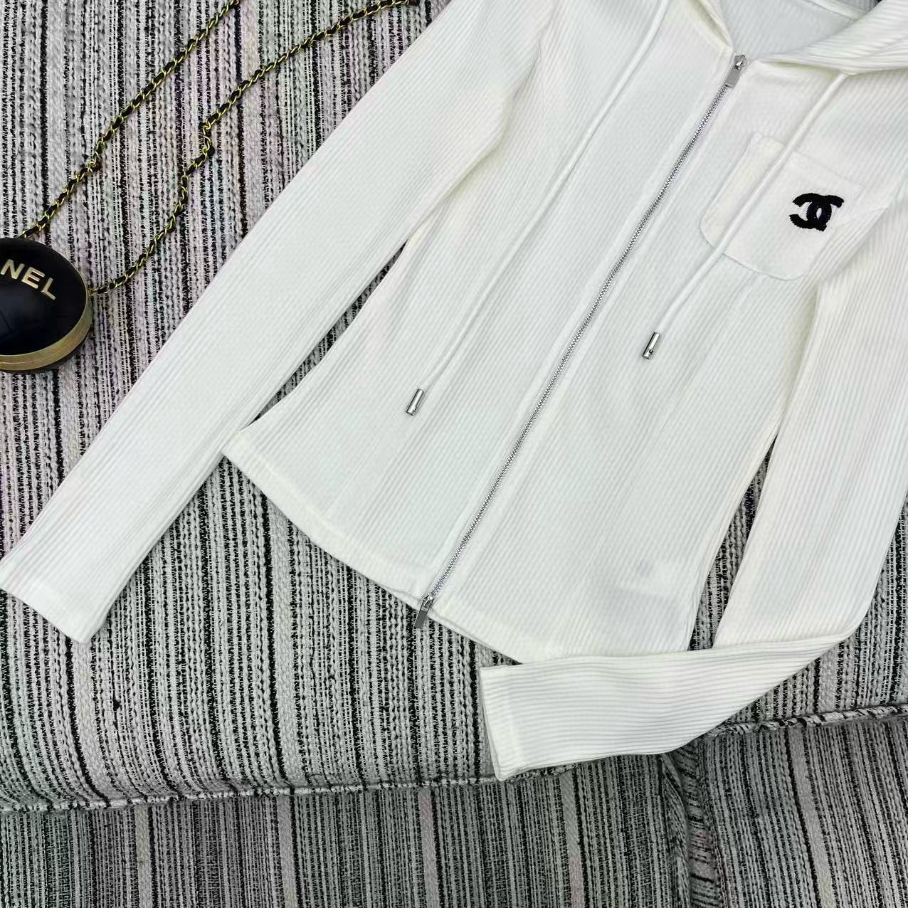 Chanel Clothing-59