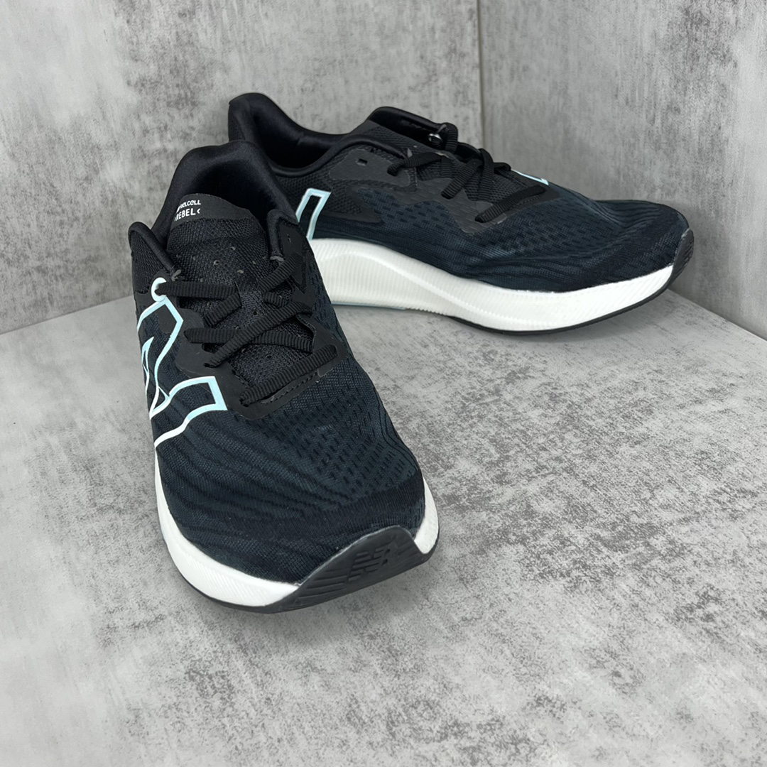 New Balance Sneakers-257
