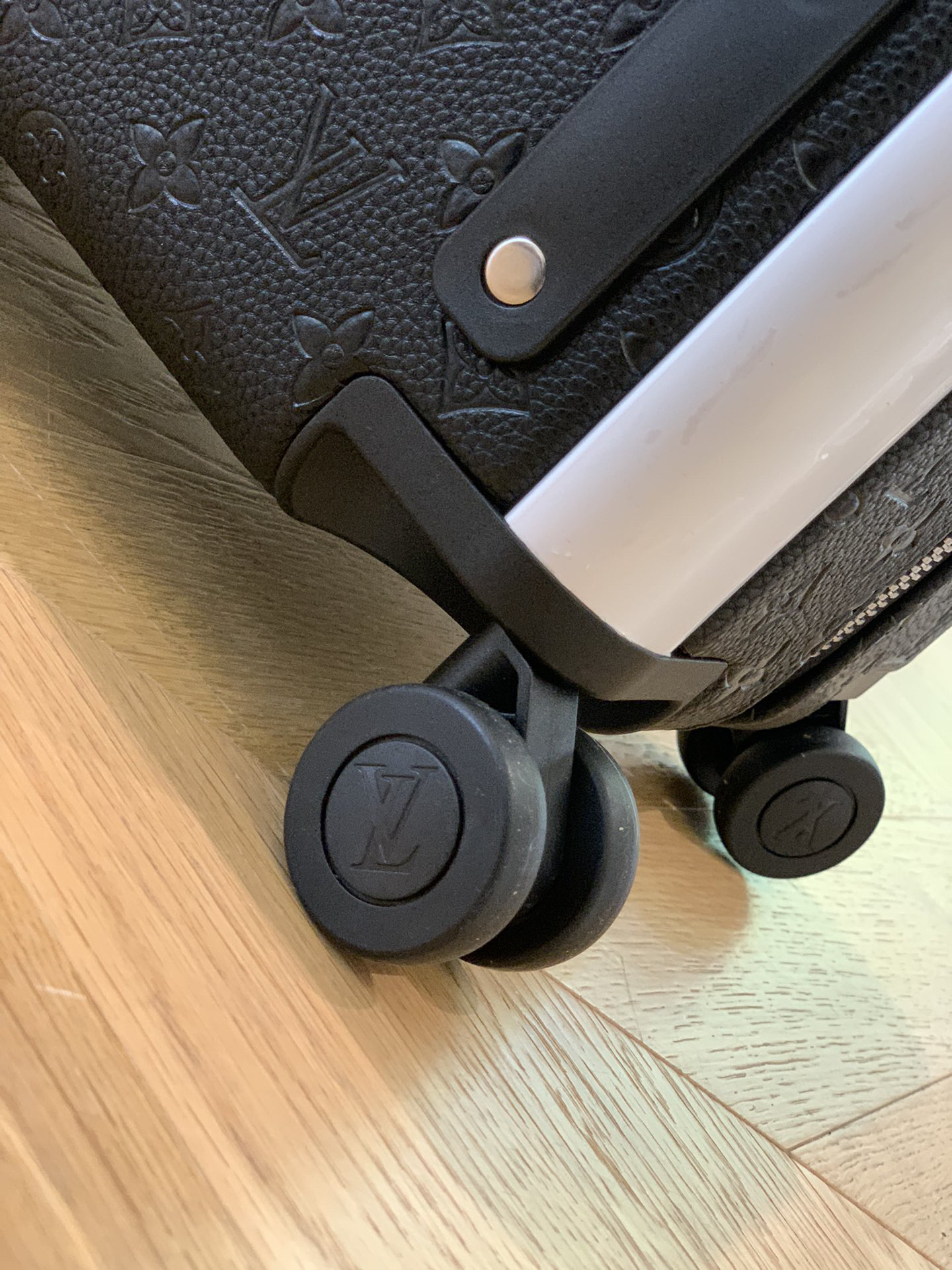 LV luggage-37