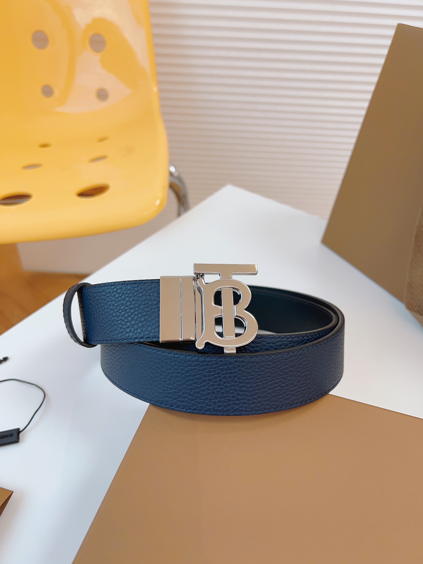 Burberry belt-114