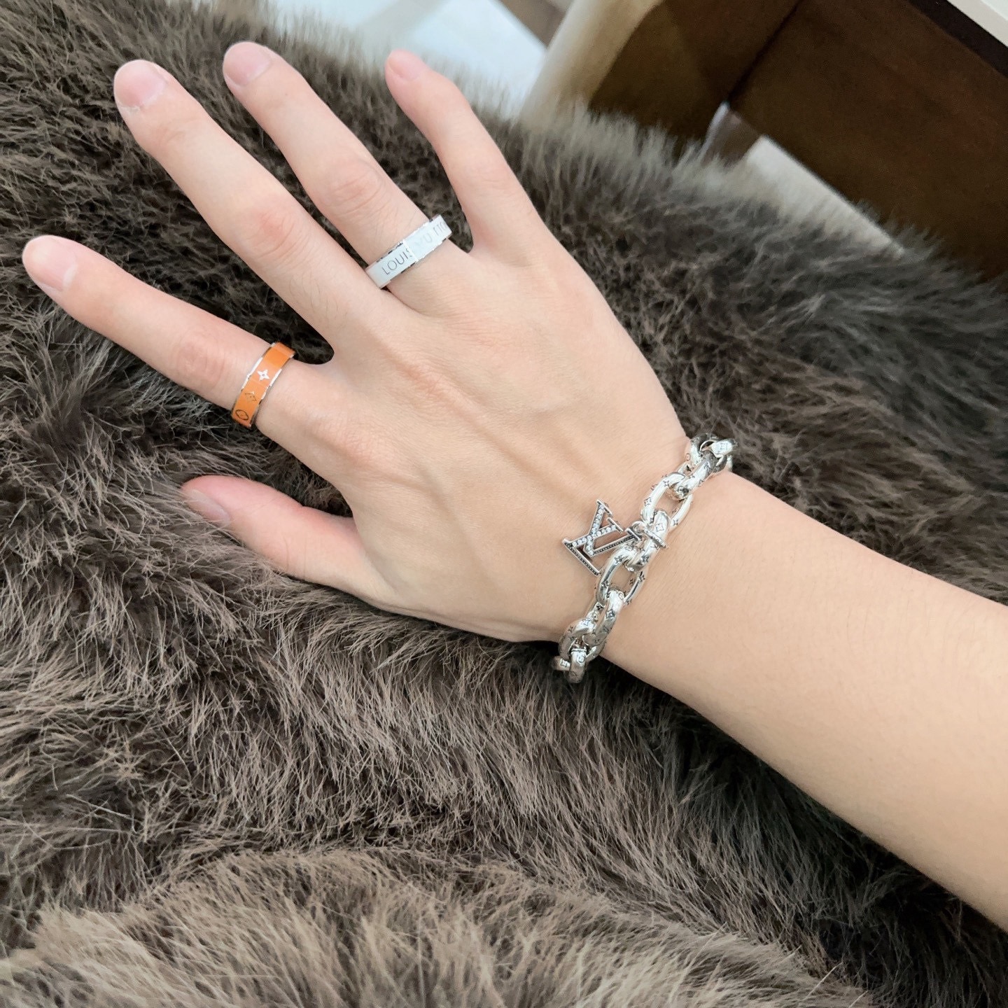 LV ring-26