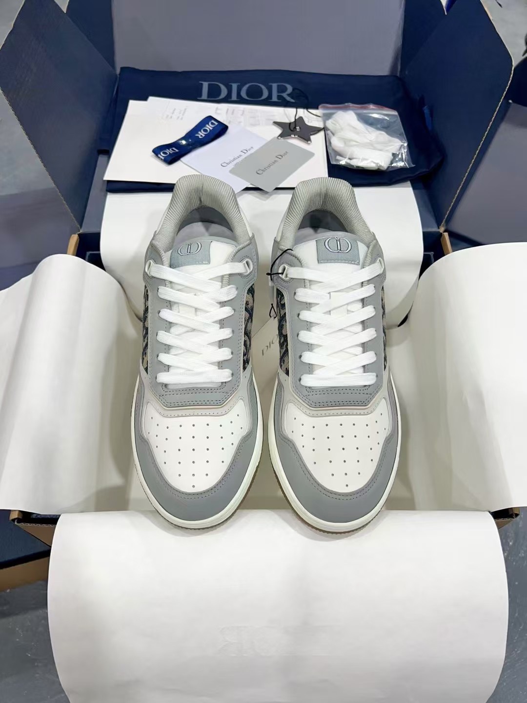 Dior Sneakers-19