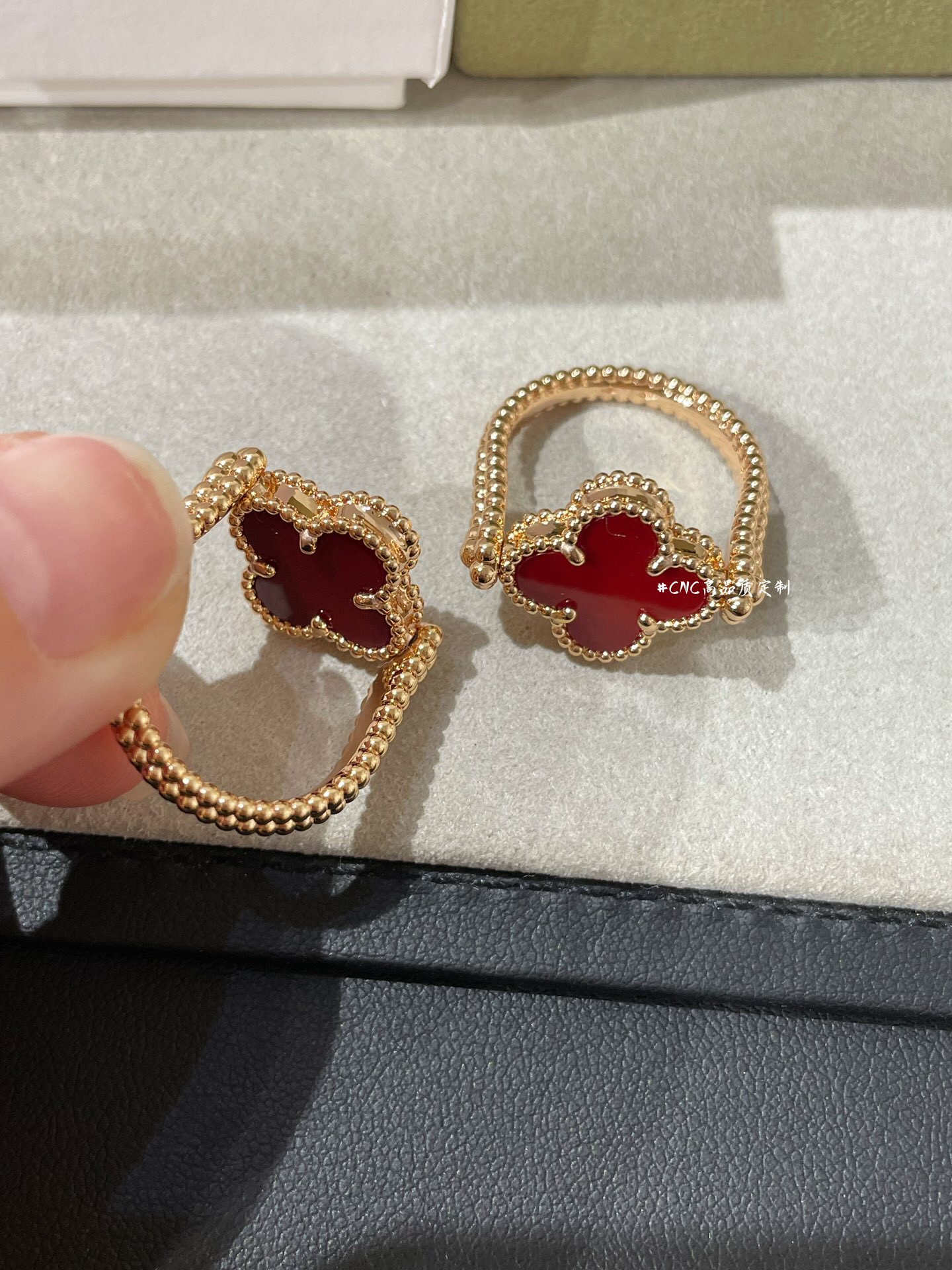 Van Cleef & Arpels ring-88