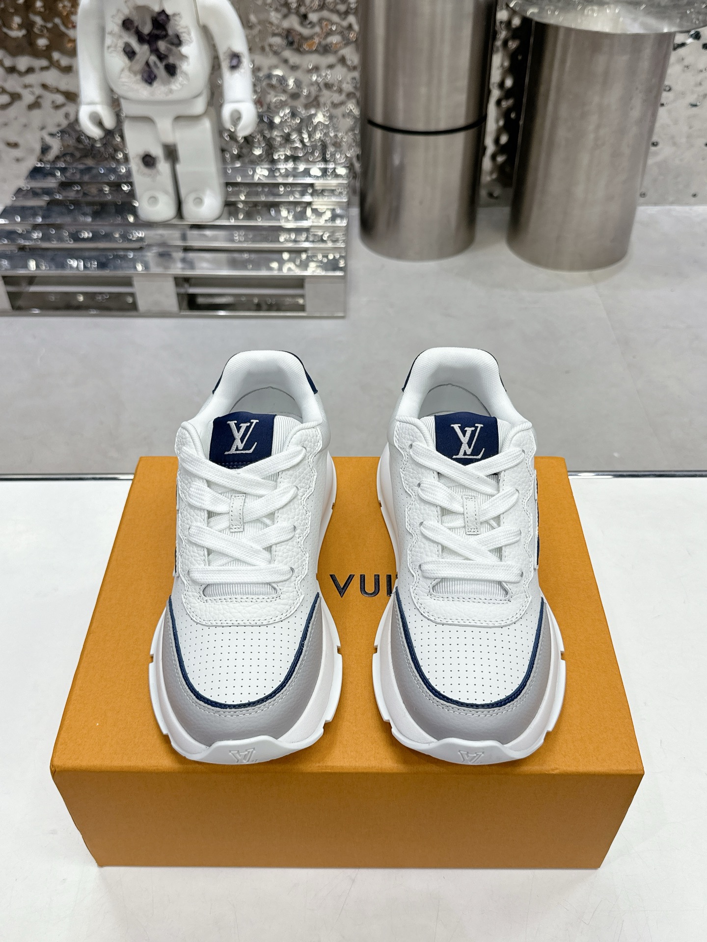 Lv Sneakers-7