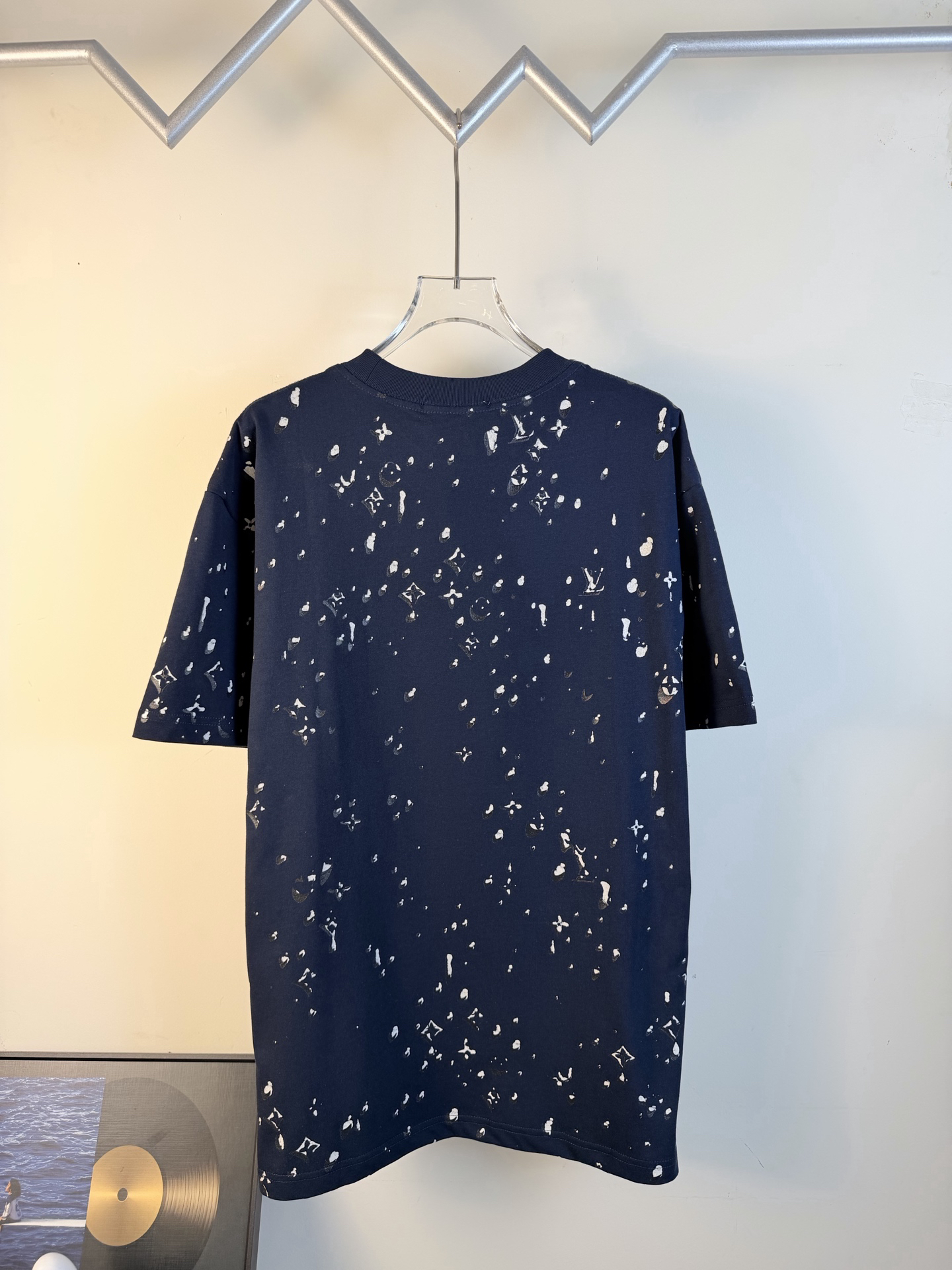 LV clothing-241