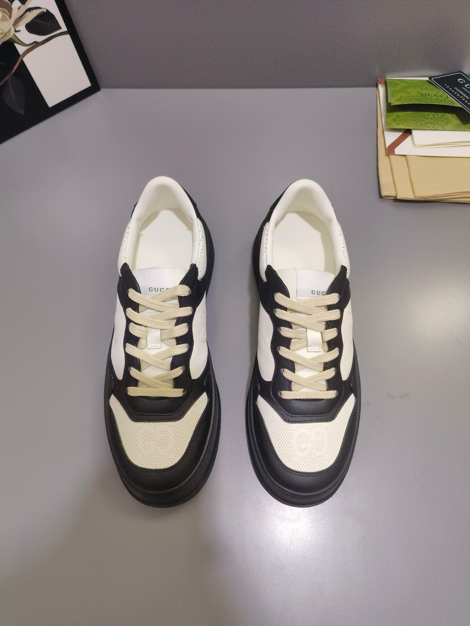 Gucci Sneakers-32