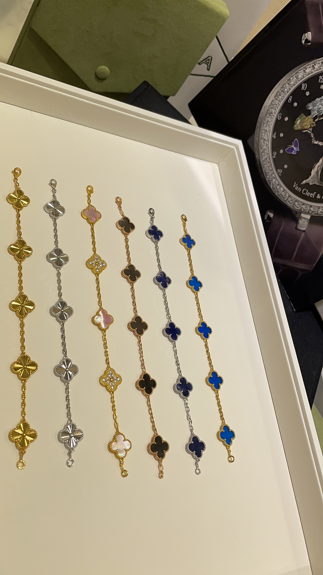 Van Cleef & Arpels Bracelet-105