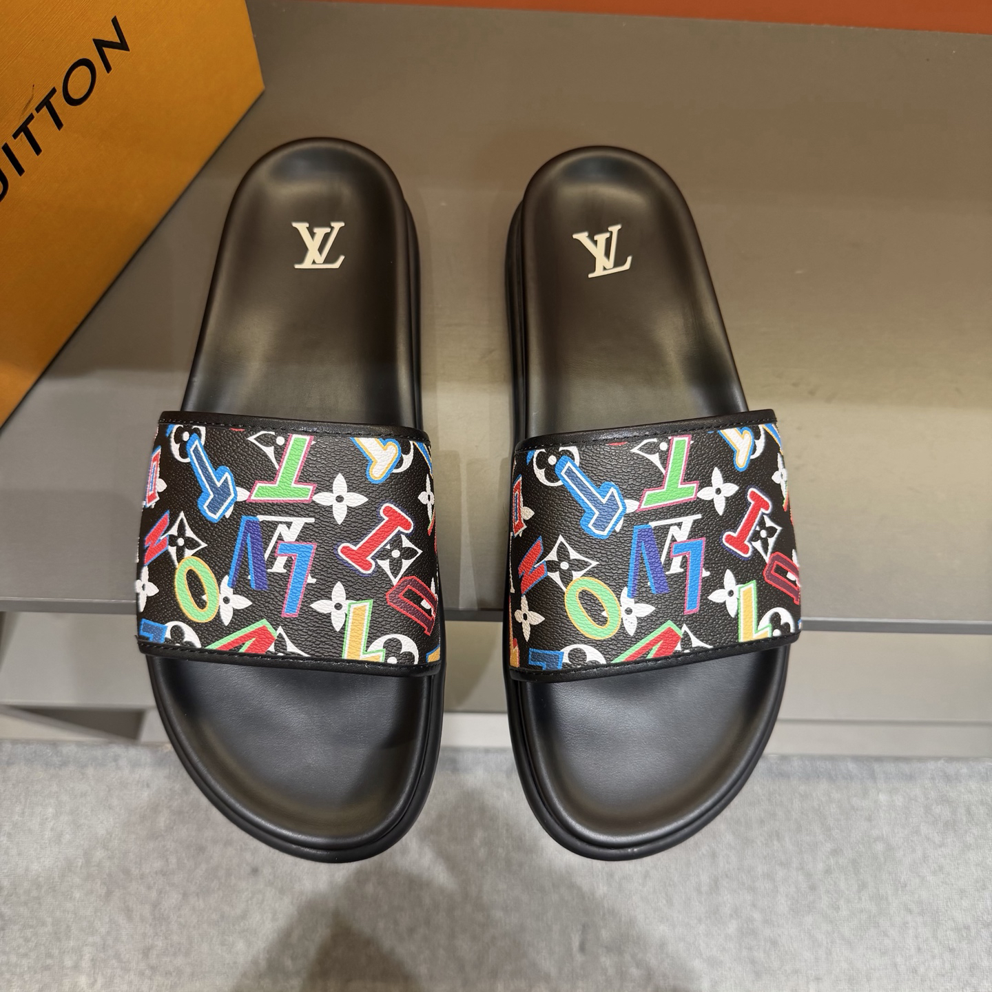 LV Summer footwear