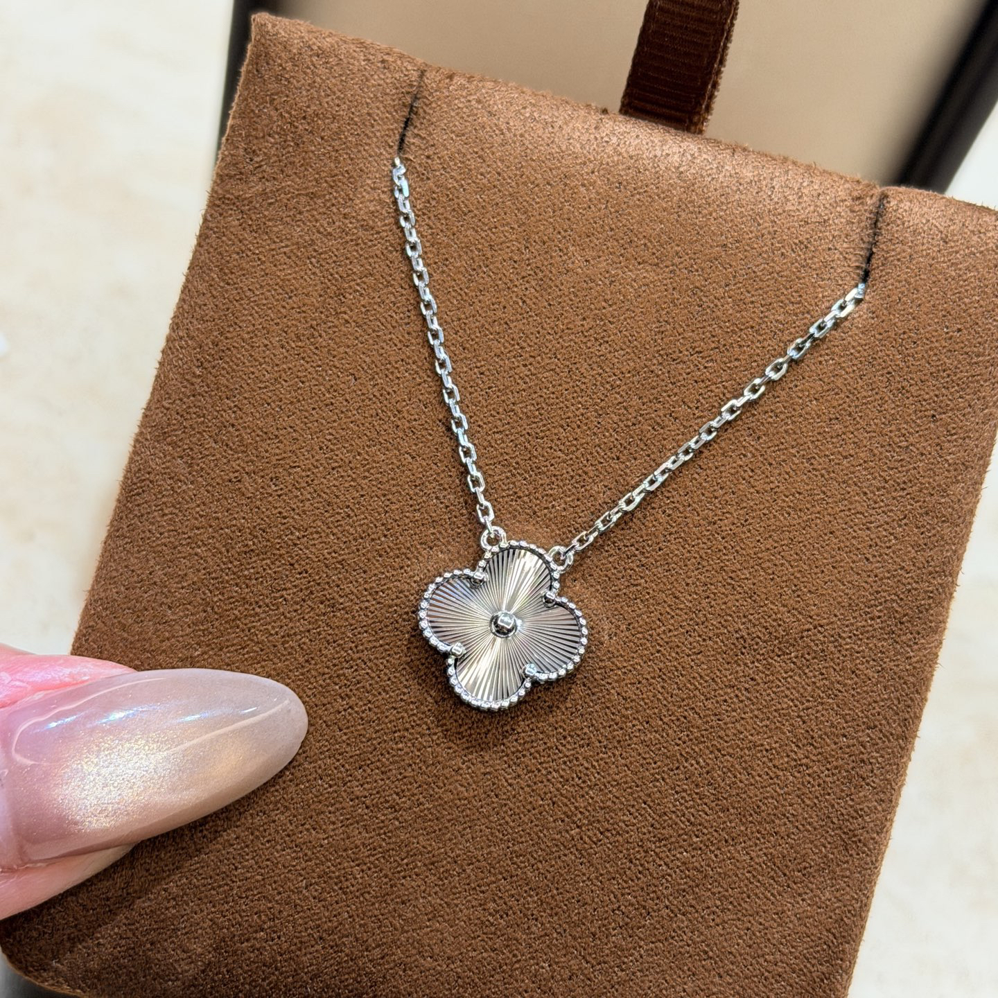 Van Cleef & Arpels necklace-126