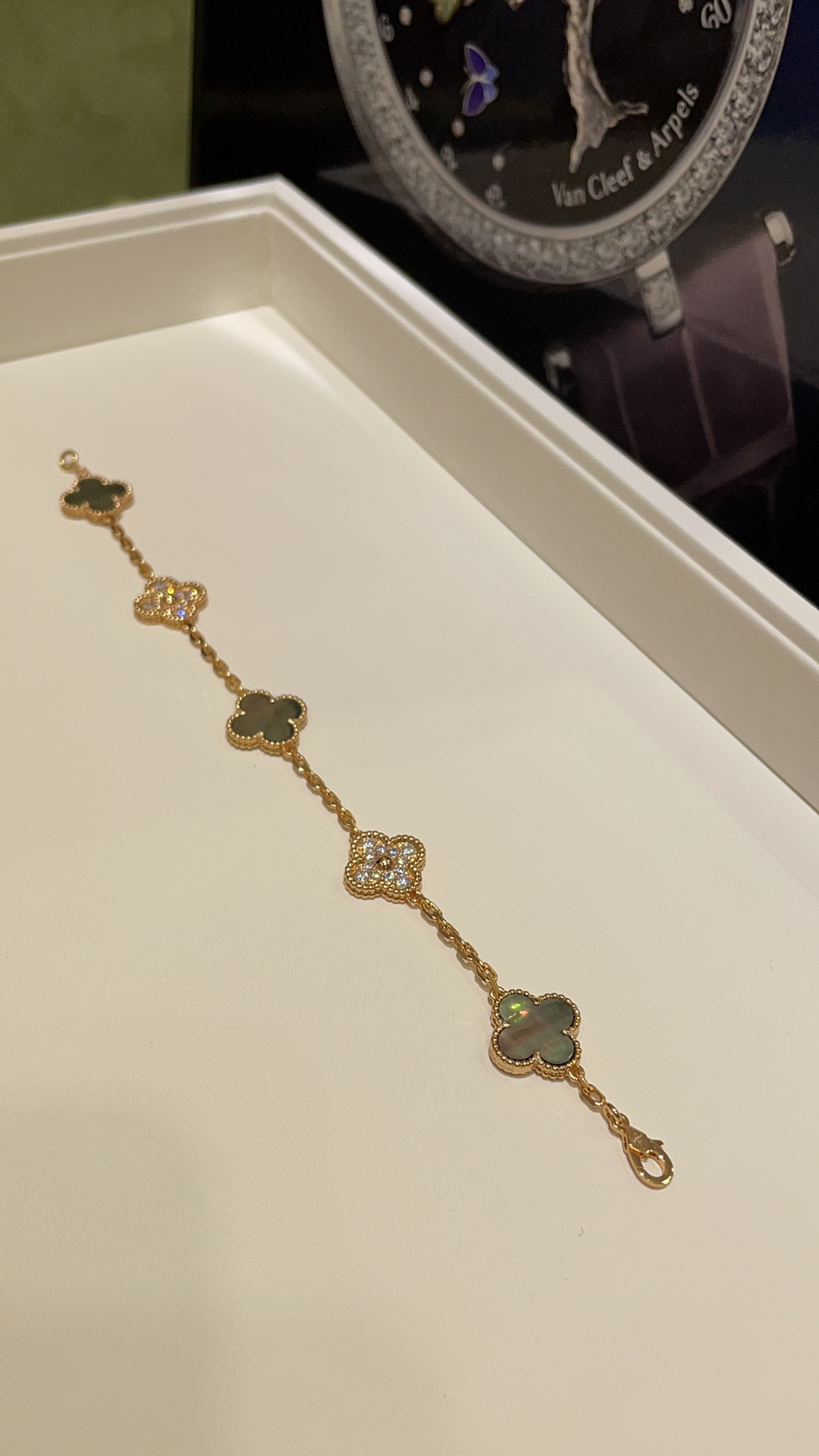Van Cleef & Arpels Bracelet-101