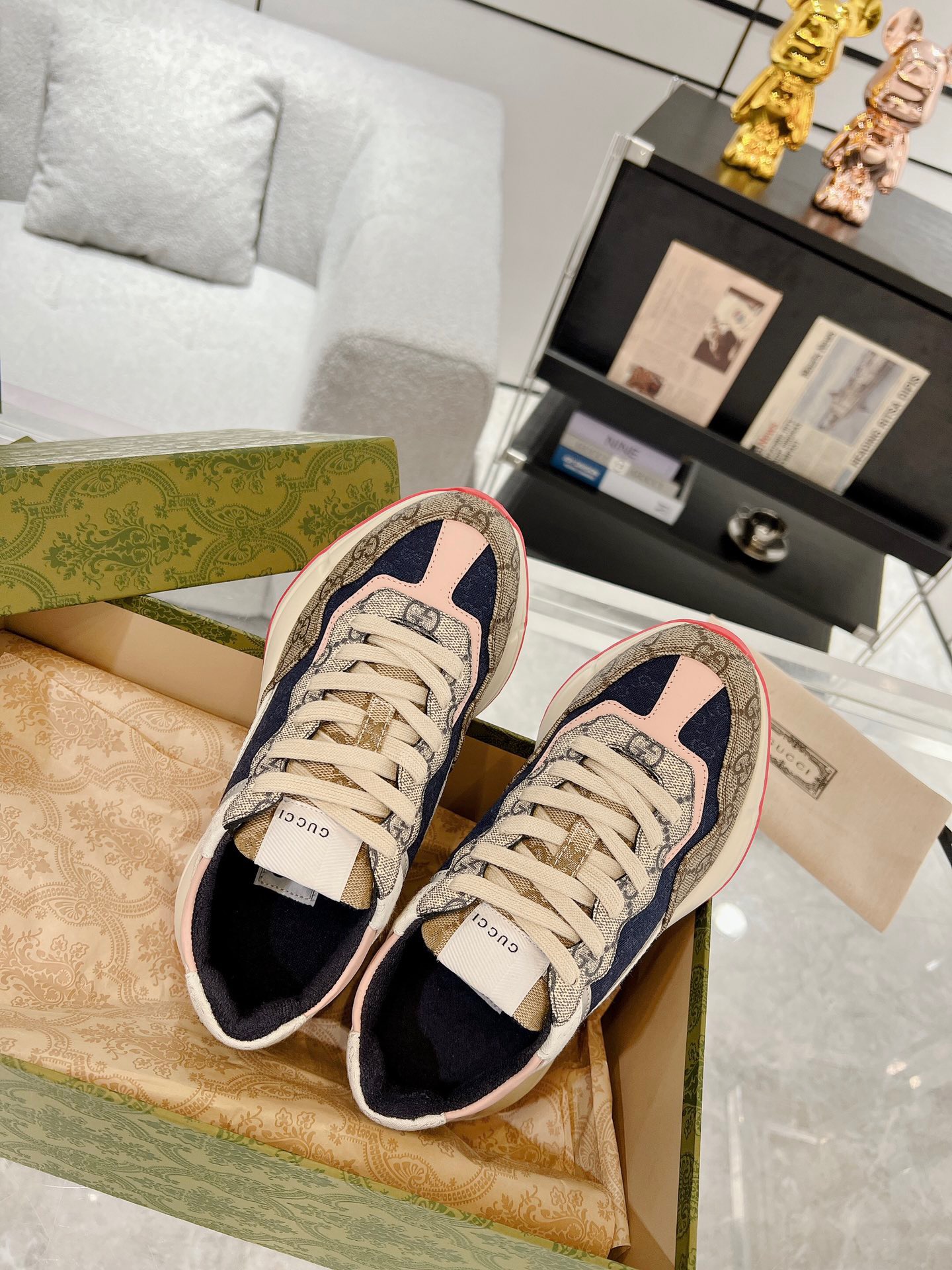 Gucci Sneakers-205