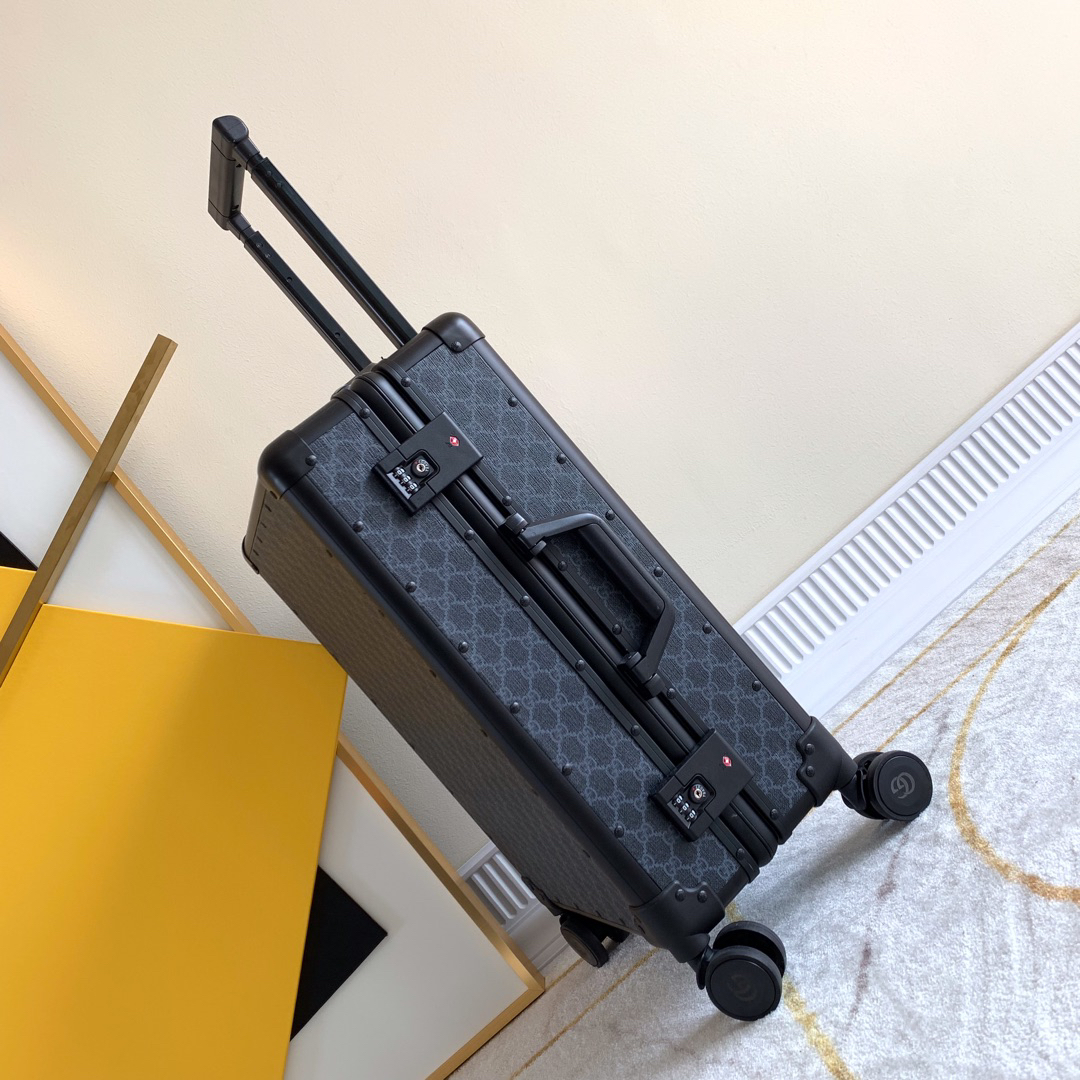 Gucci luggage-30