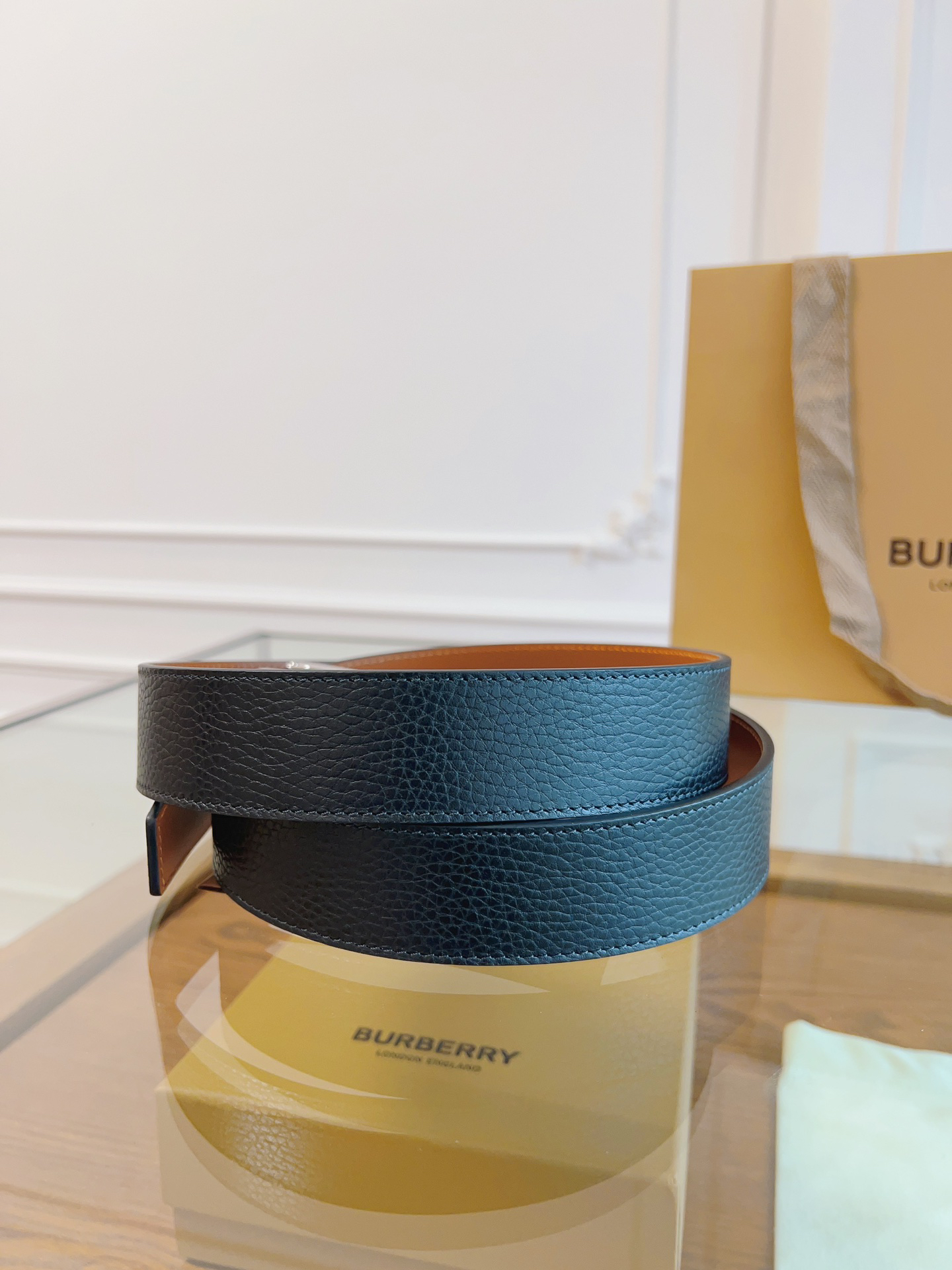 Burberry belt-90