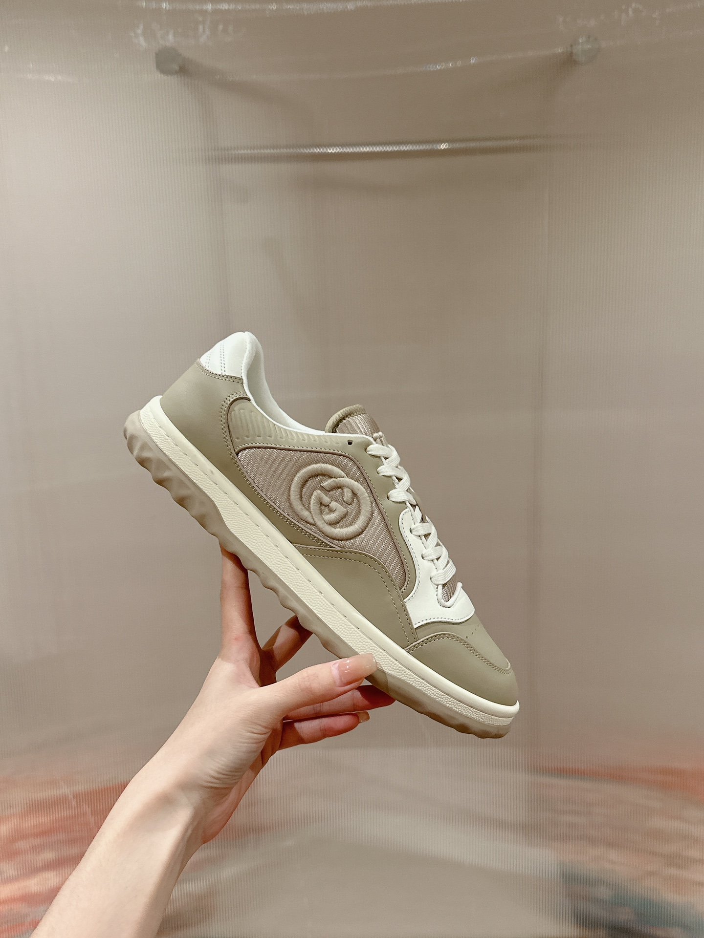 Gucci Sneakers-17
