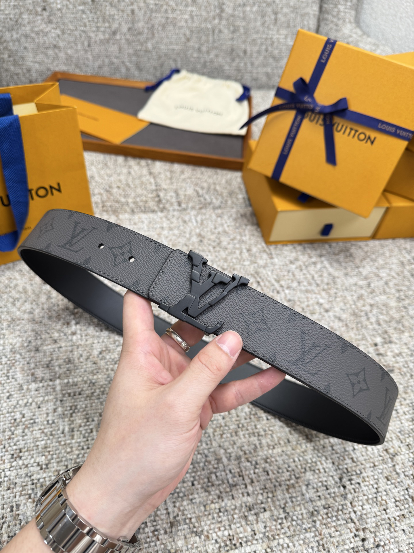 Lv belt-59