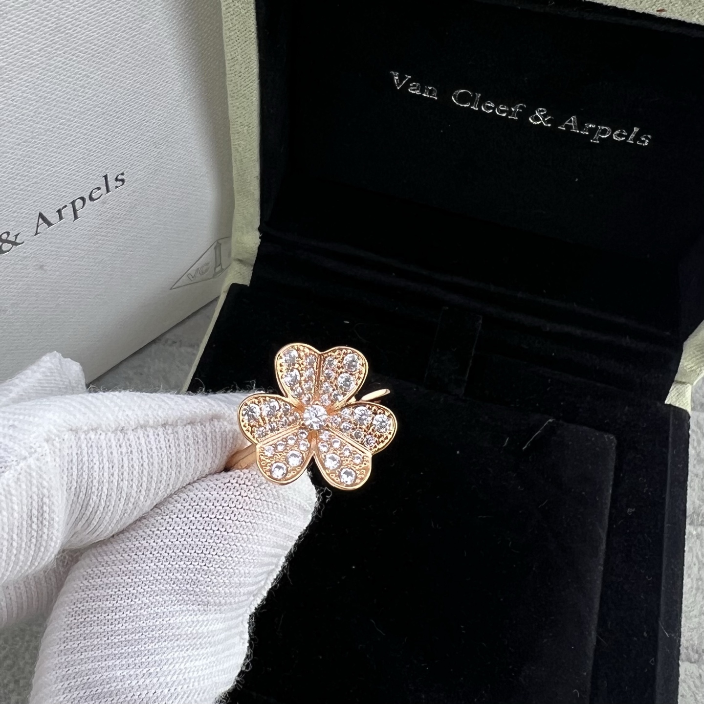 Van Cleef & Arpels ring-7
