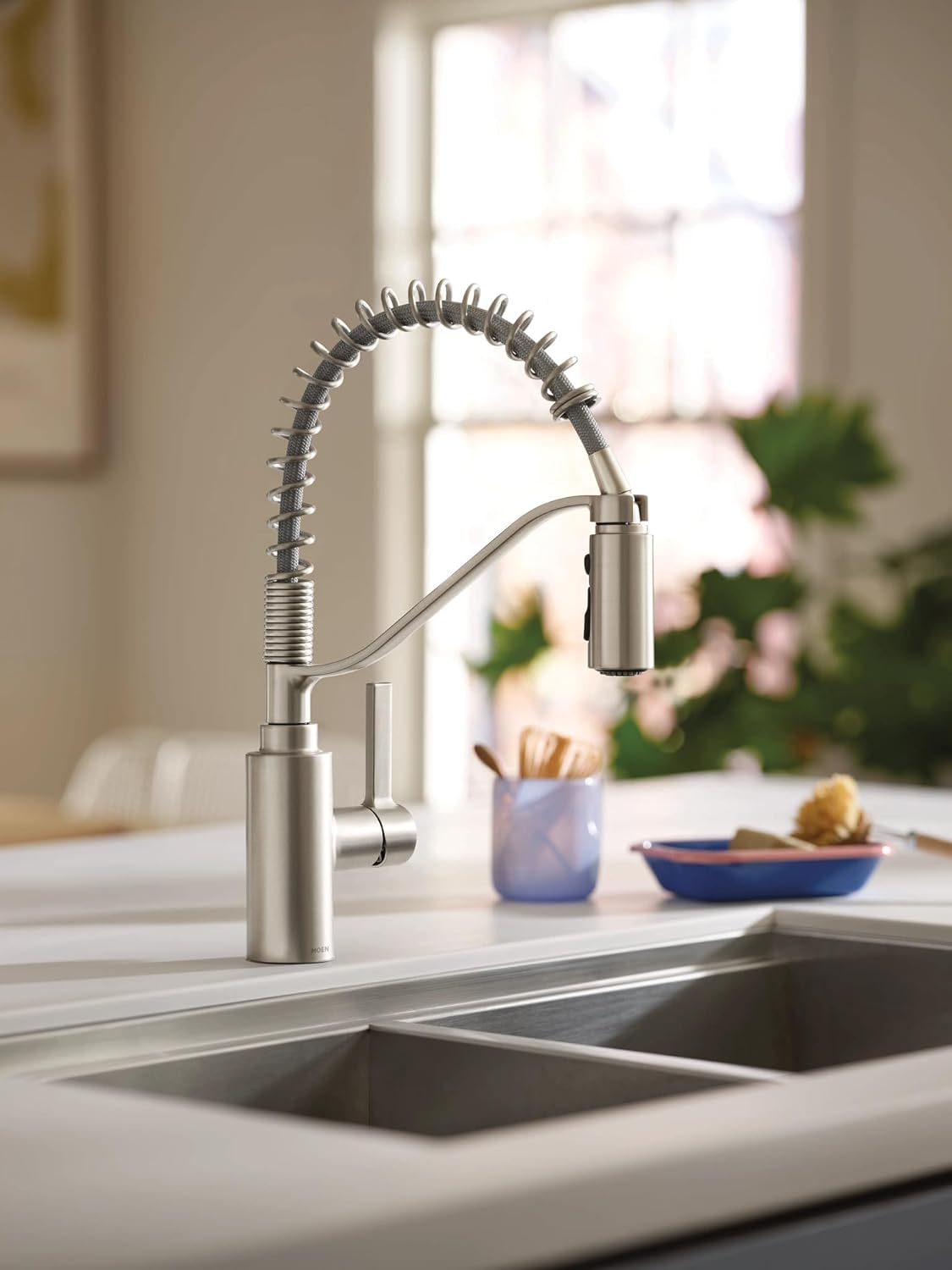 Moen Genta LX Spring Faucet with Power Boost, Modern Kitchen Faucet with One-Handle, Pre-Rinse, Easy Installation, Spot Resist Stainless, 5926SRS
