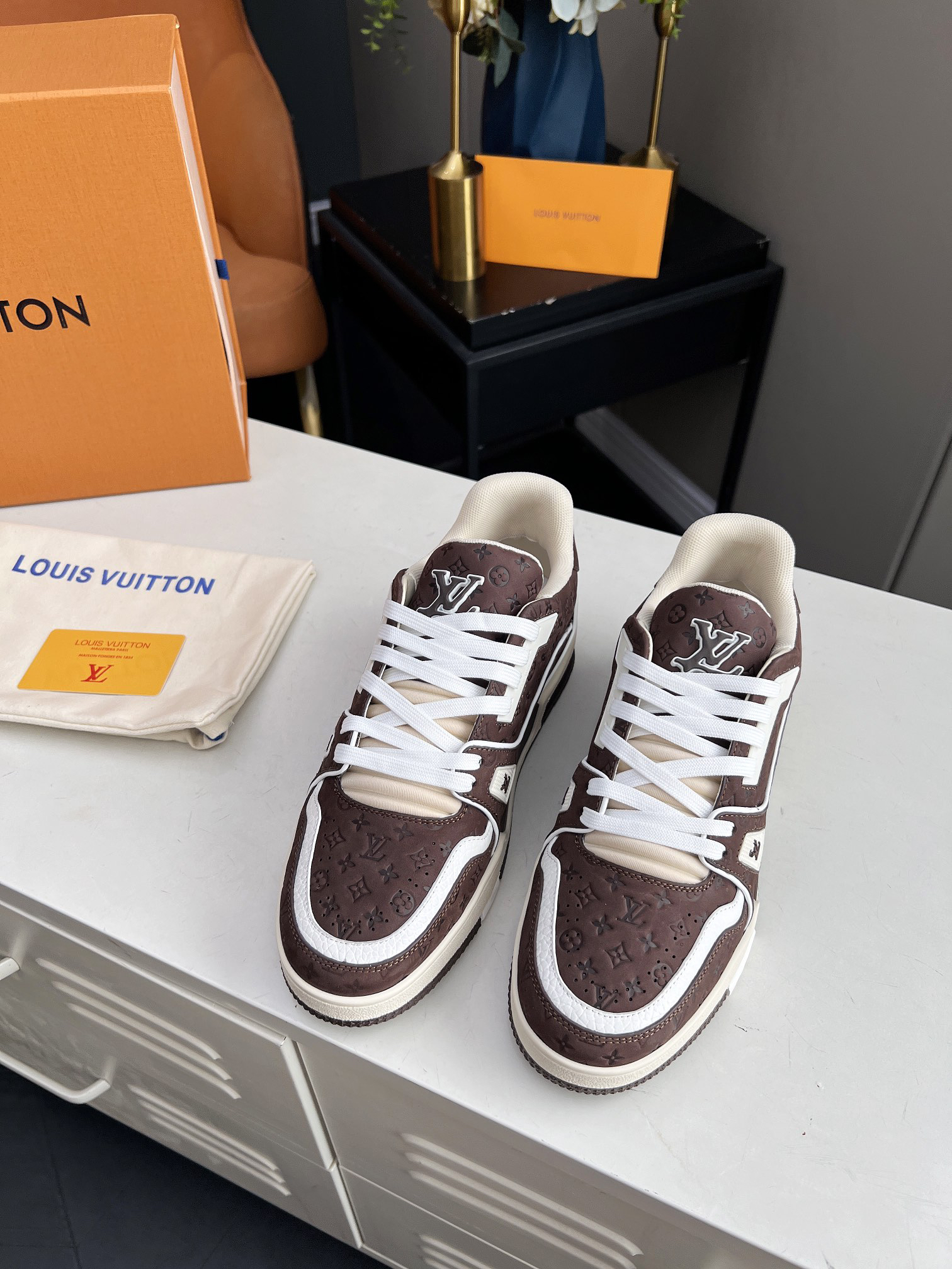 Lv Sneakers-57