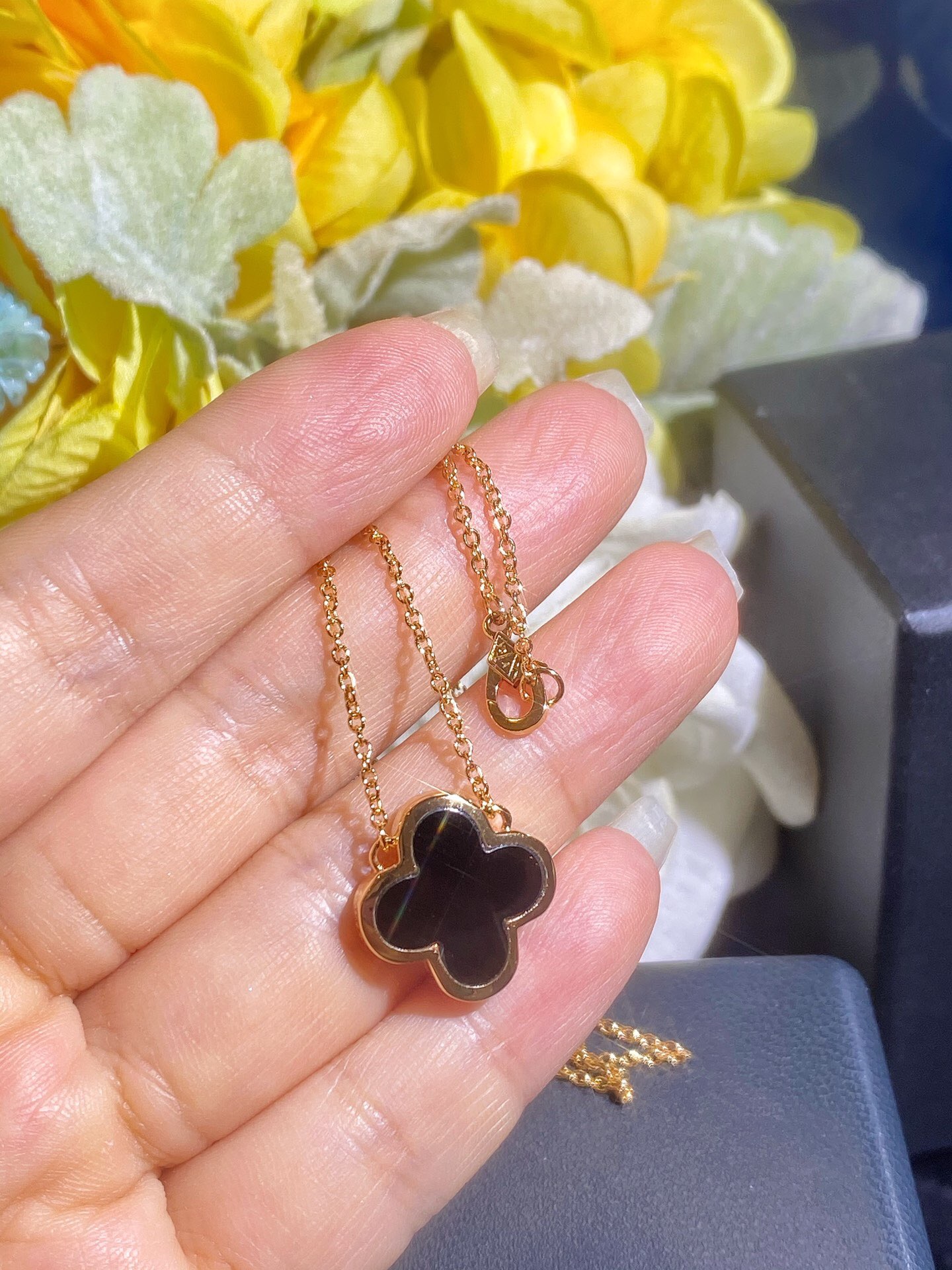 Van Cleef & Arpels necklace-46