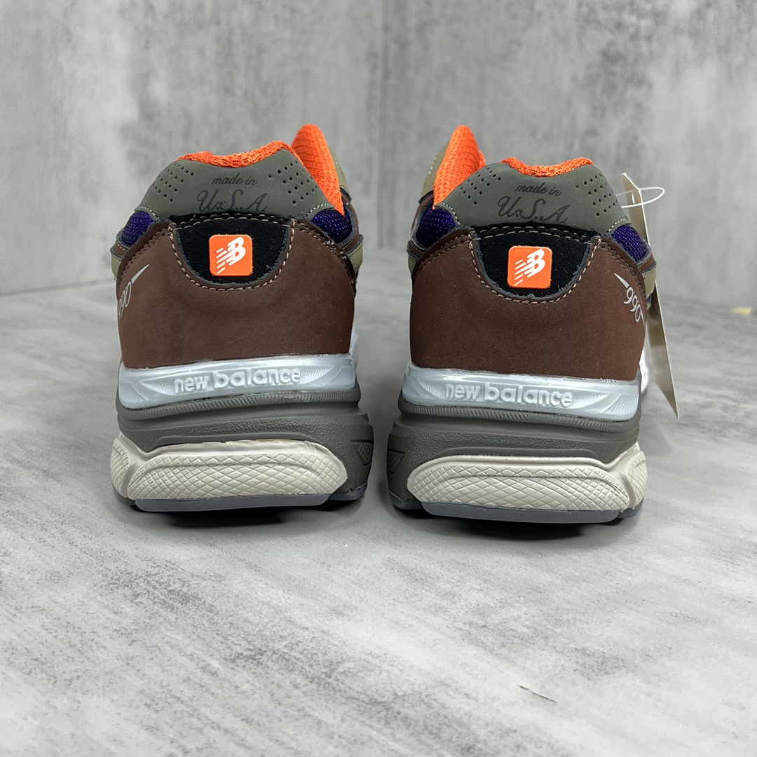 New Balance Sneakers-260