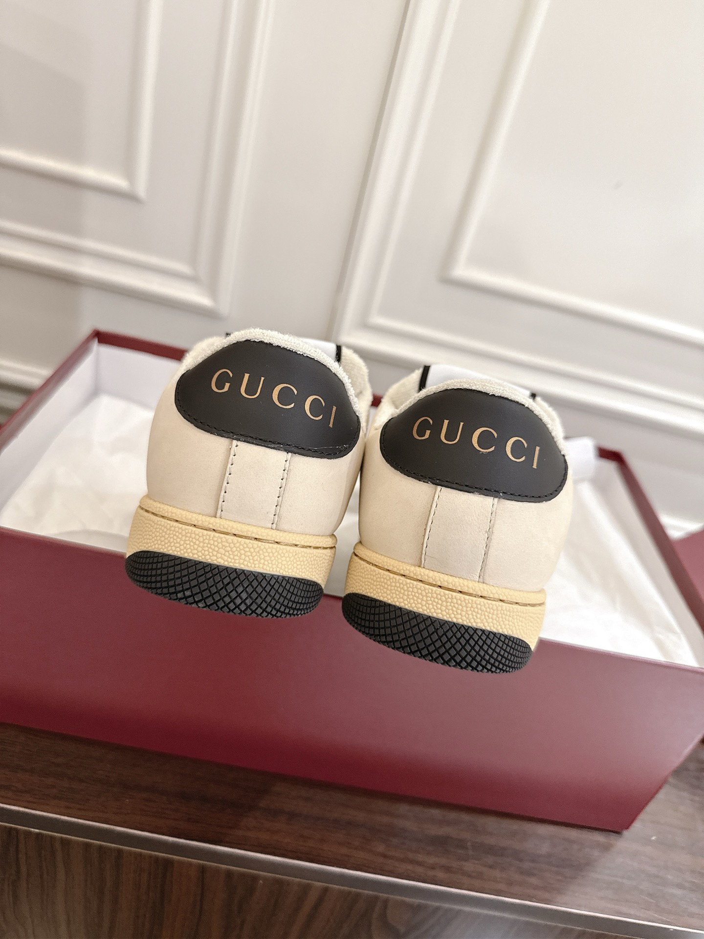 Gucci Sneakers-189