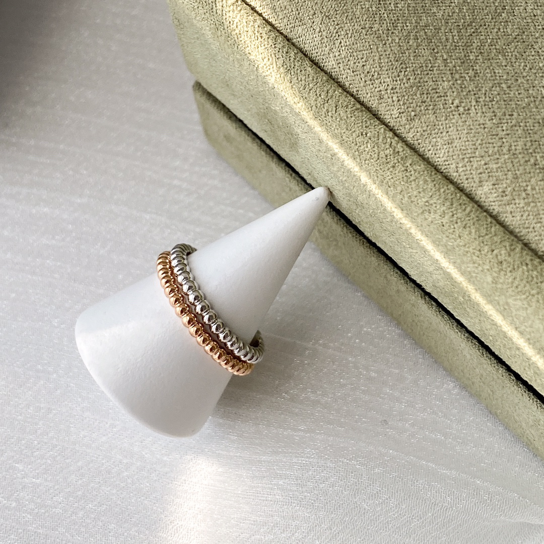 Van Cleef & Arpels ring-96