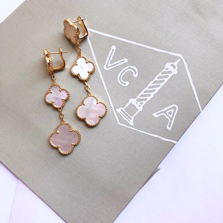 Van Cleef & Arpels earring-118