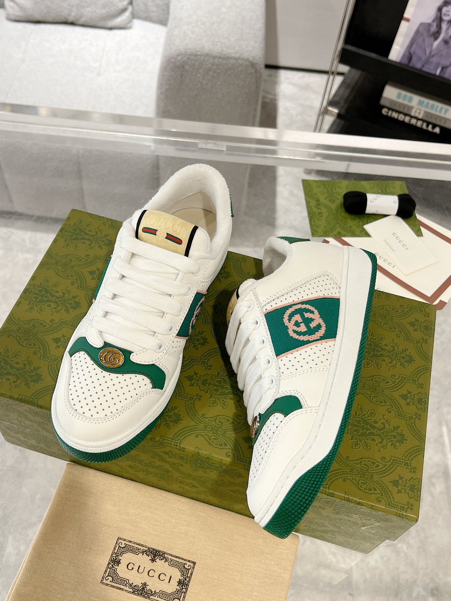 Gucci Sneakers-140