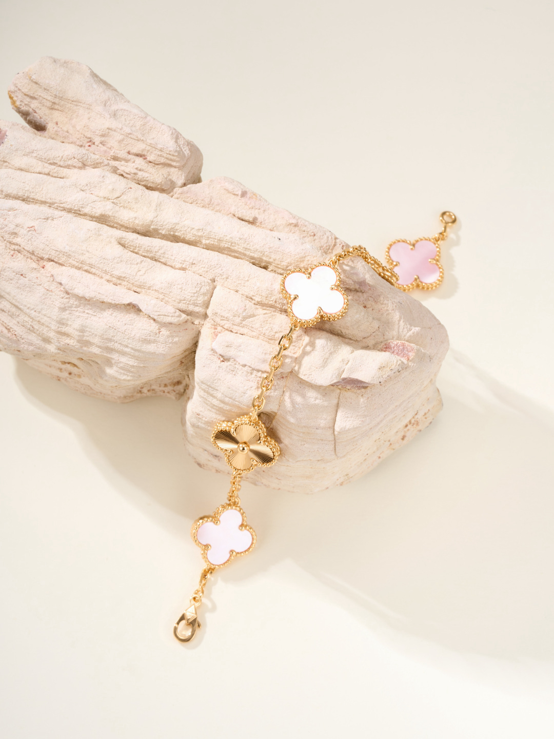 Van Cleef & Arpels Bracelet-83