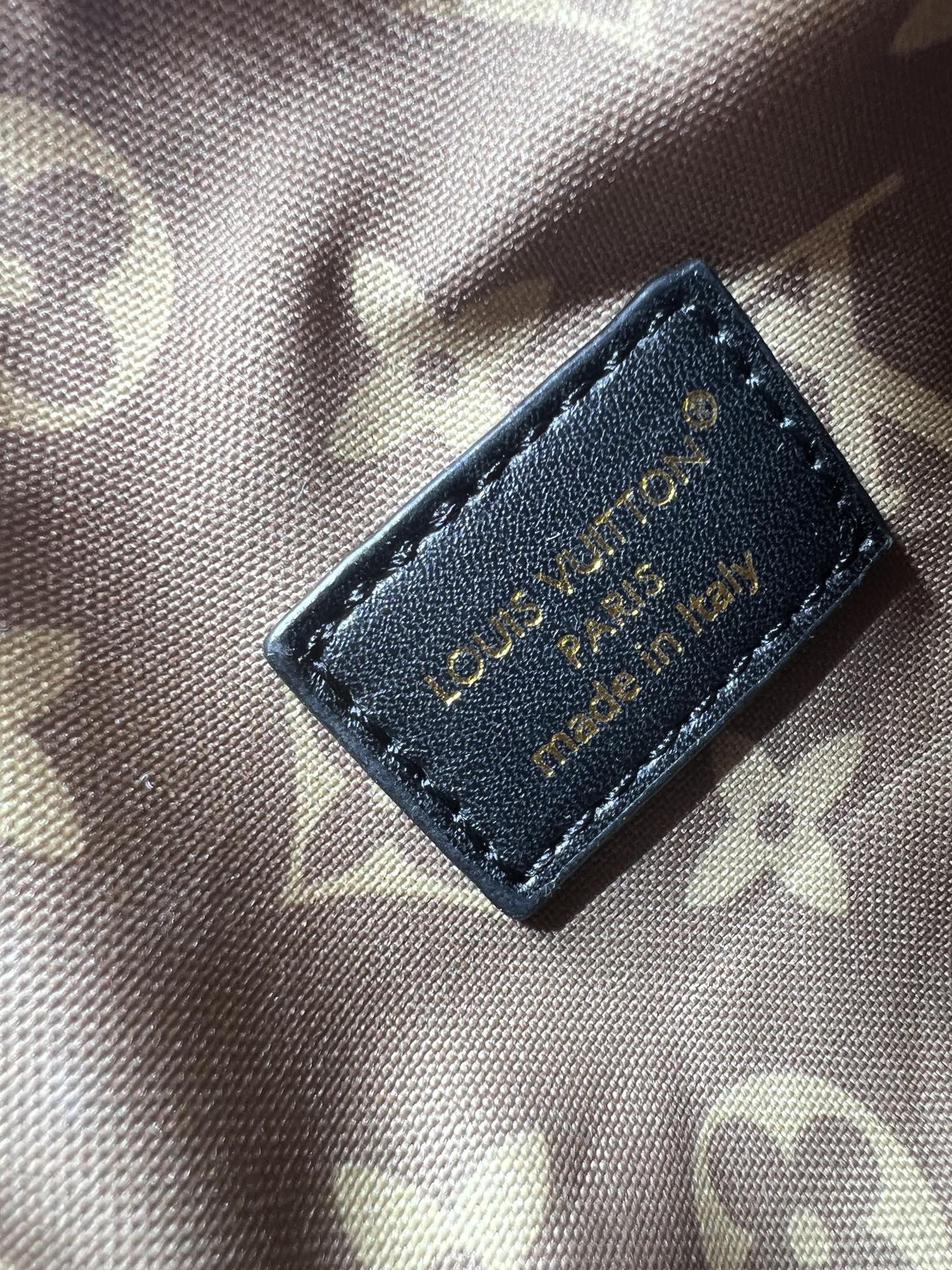 Louis Vuitton Hot New Product-164