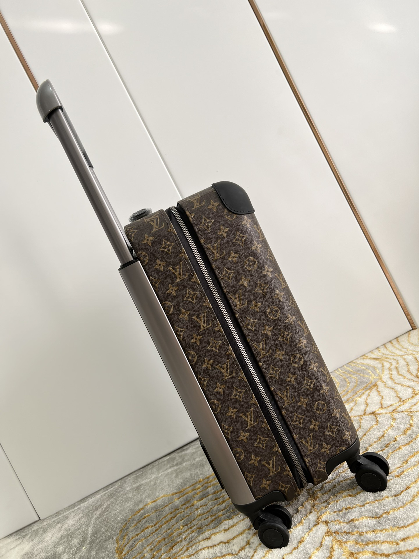 LV luggage-25