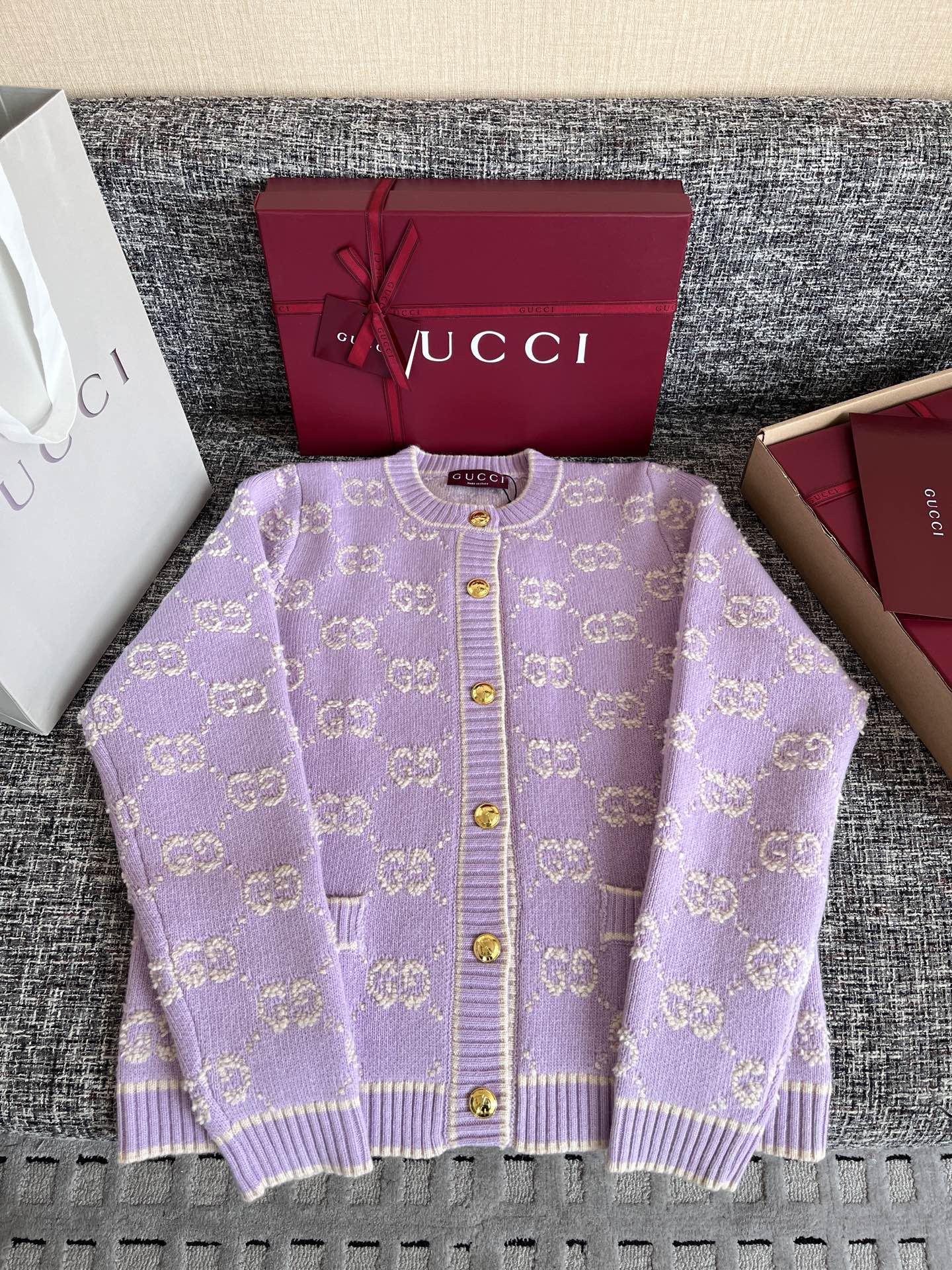 Gucci Clothing-233