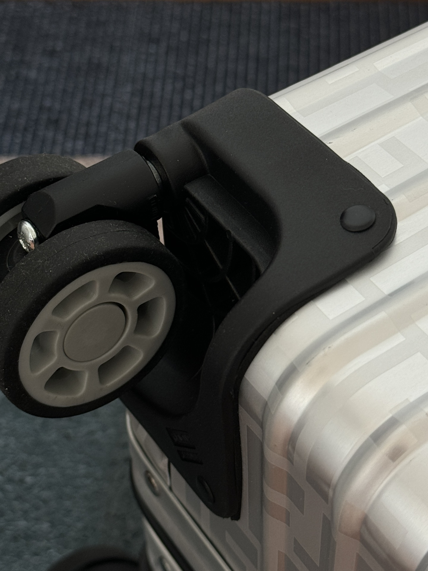 Fendi luggage-26