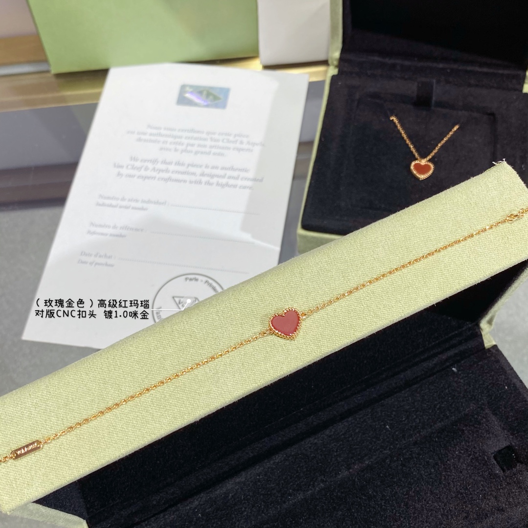 Van Cleef & Arpels Bracelet-99