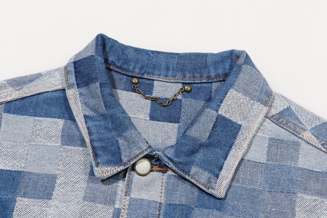 LV clothing-87