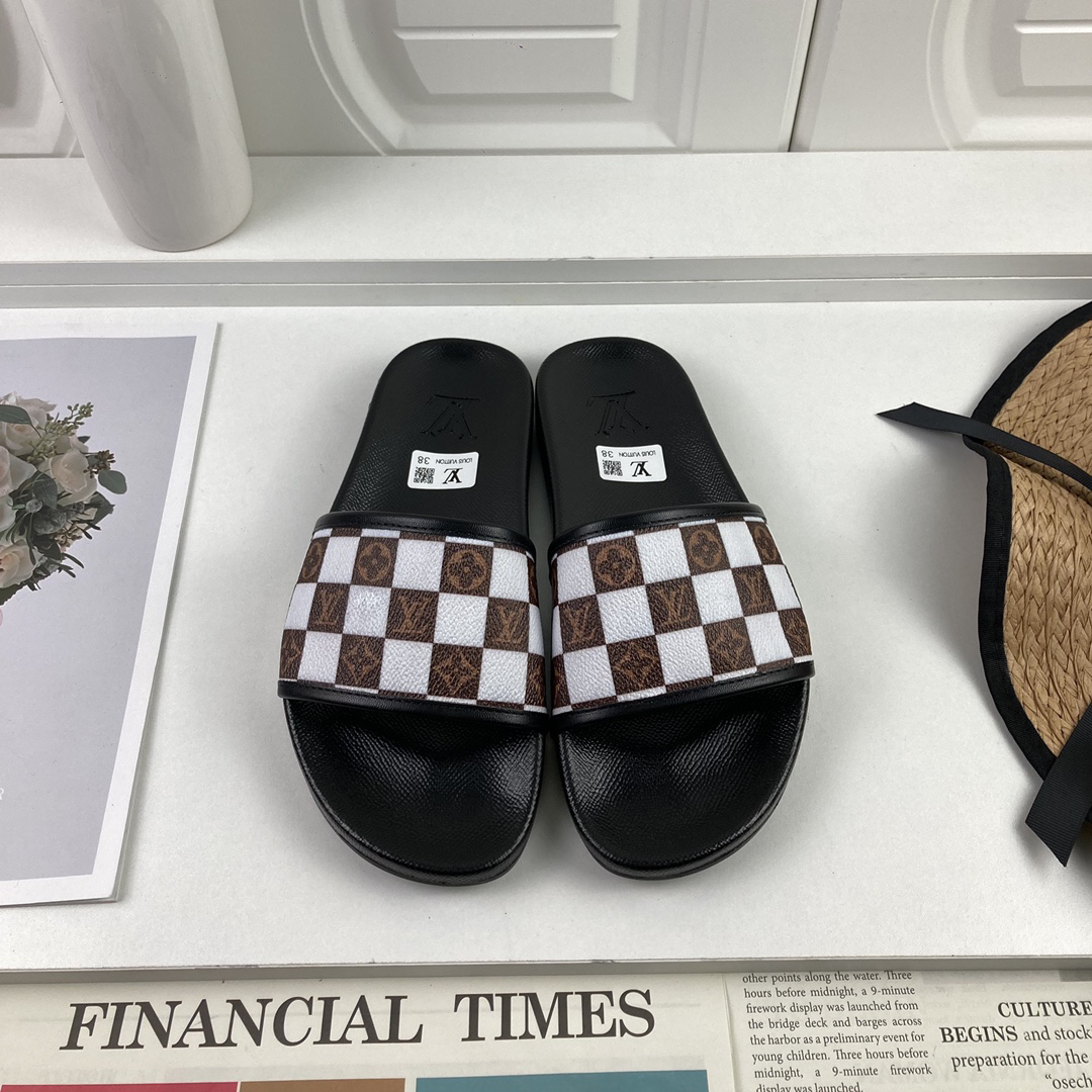 LV Summer footwear