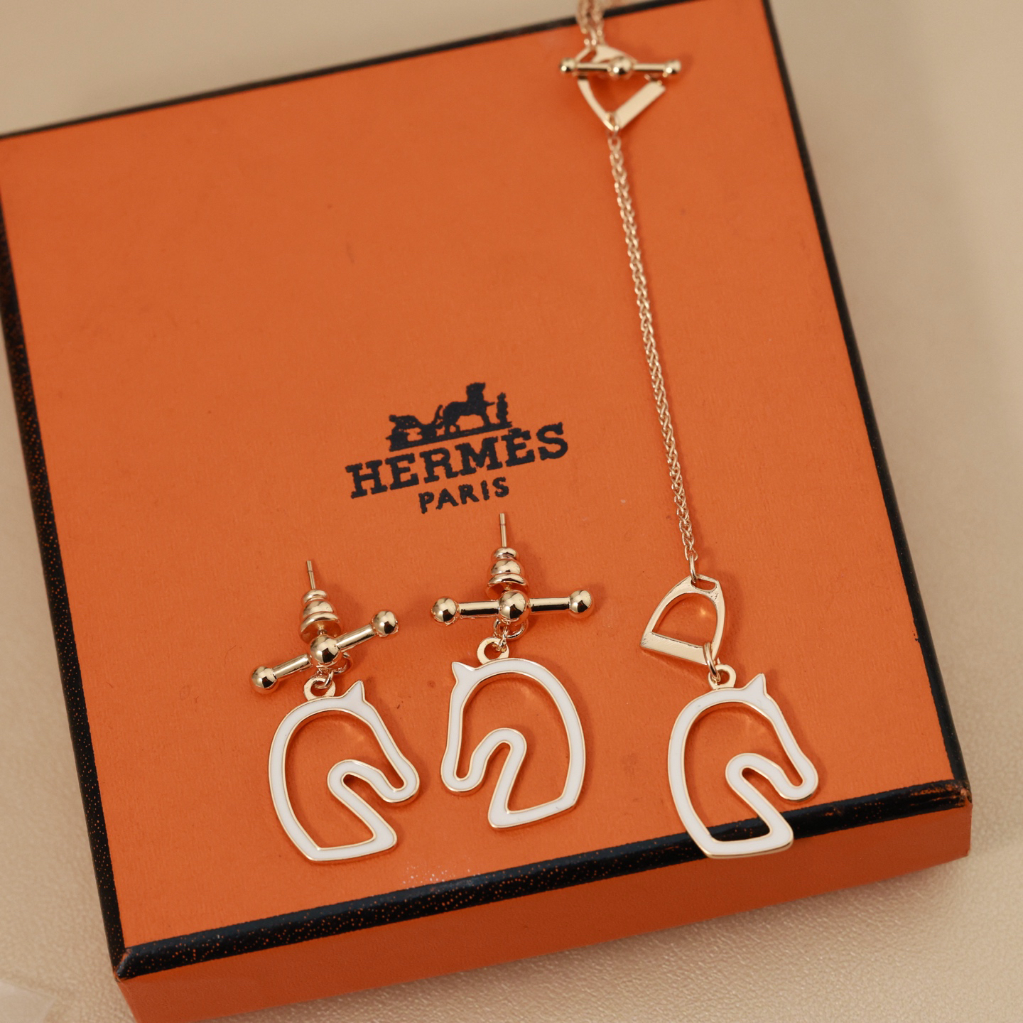 Hermes earrings-3
