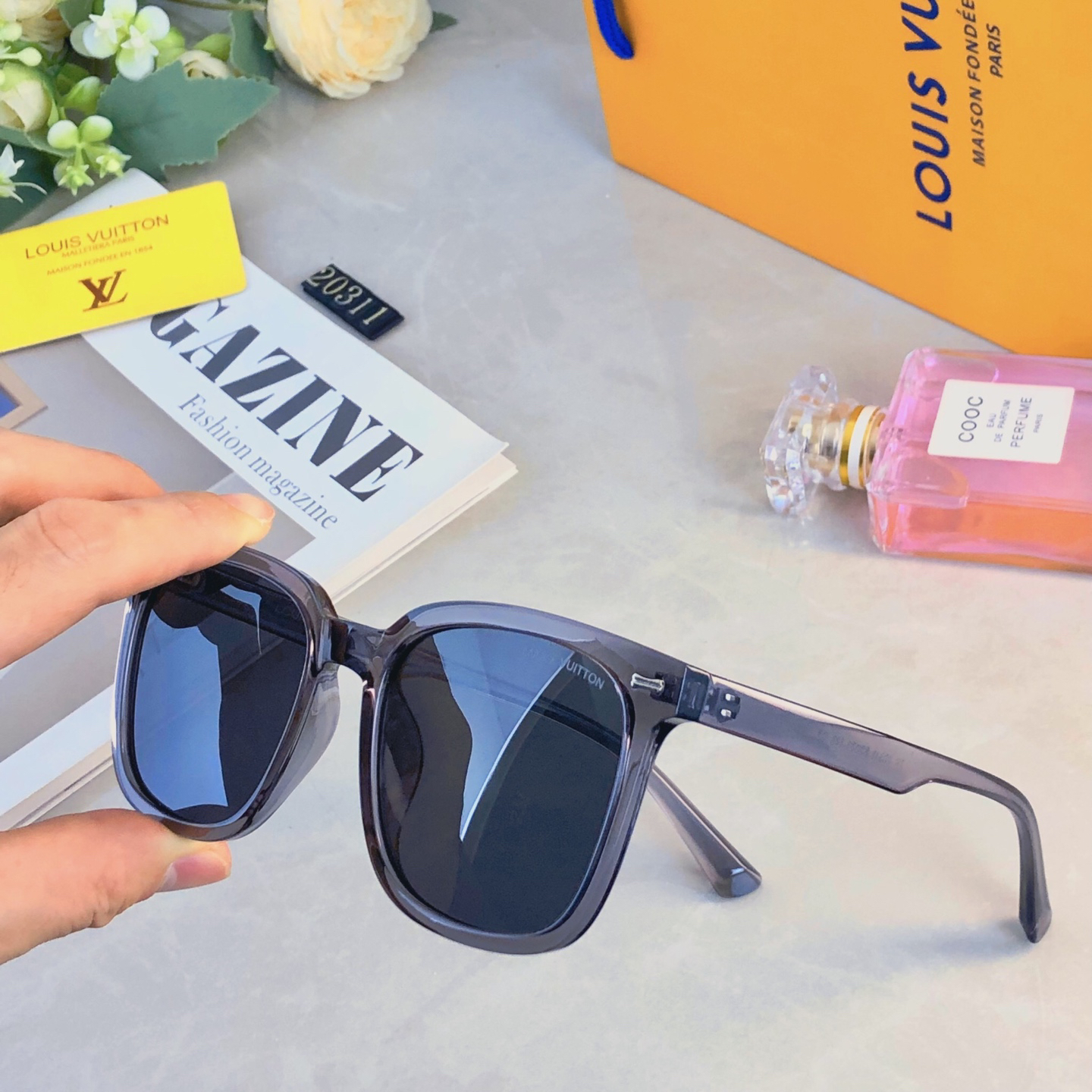 LV glasses-21