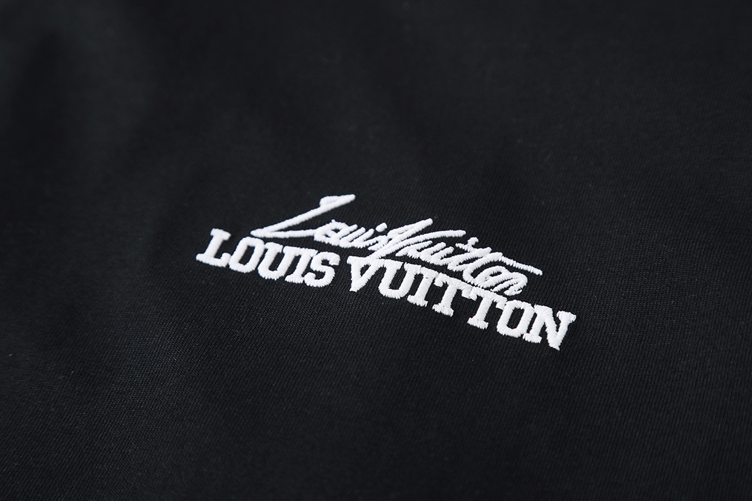 LV clothing-14