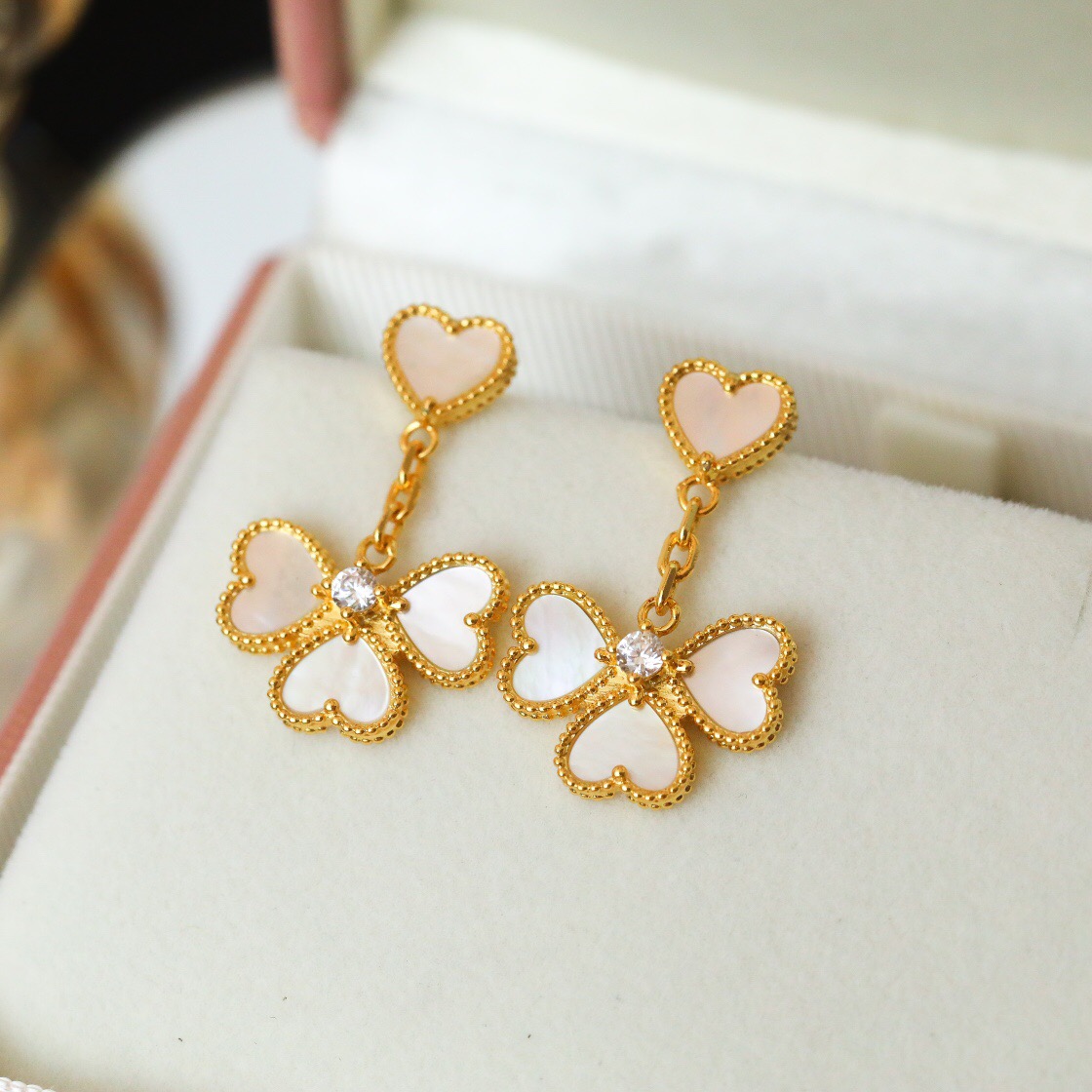 Van Cleef & Arpels earring-85