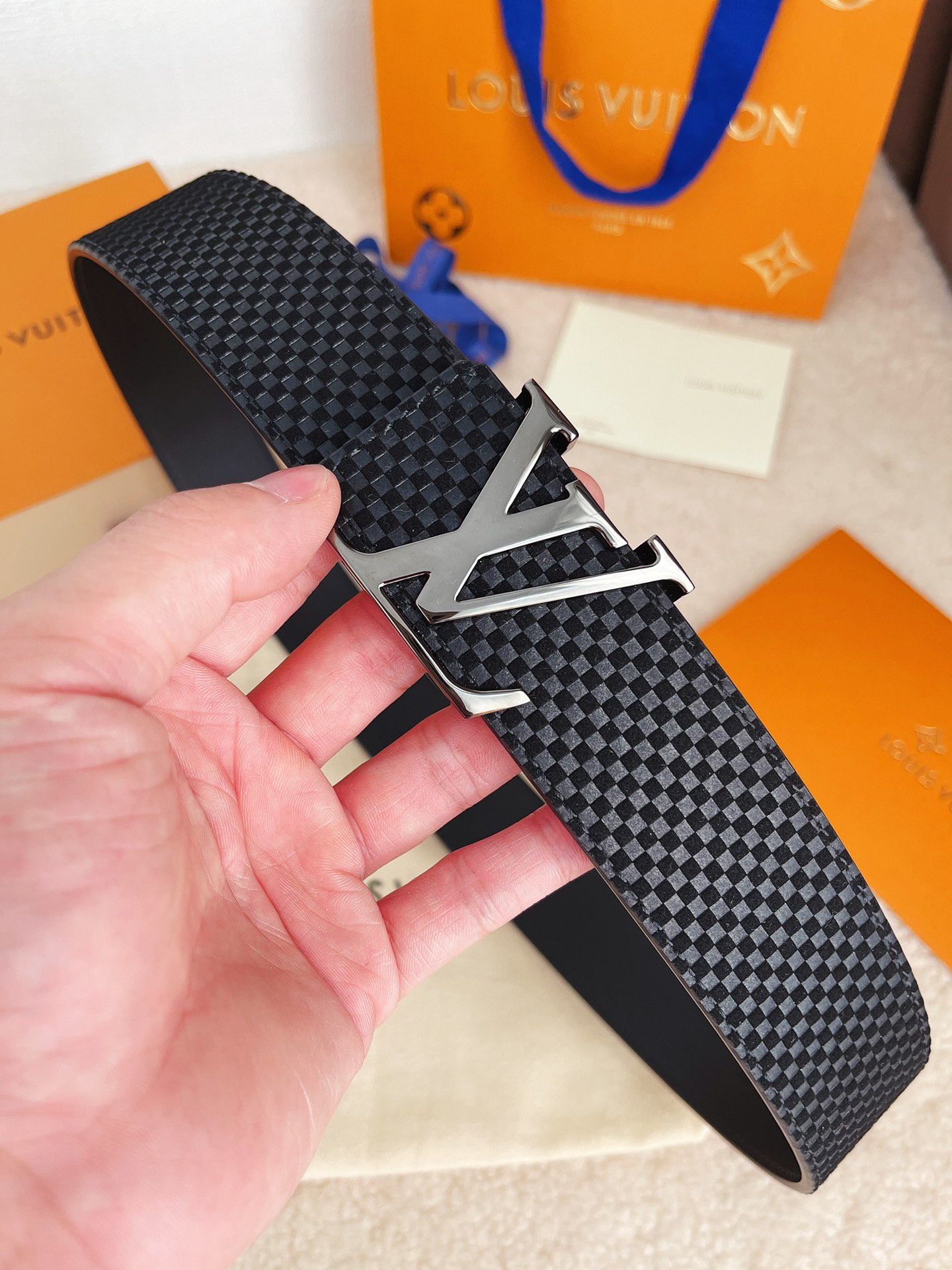 Lv belt-111