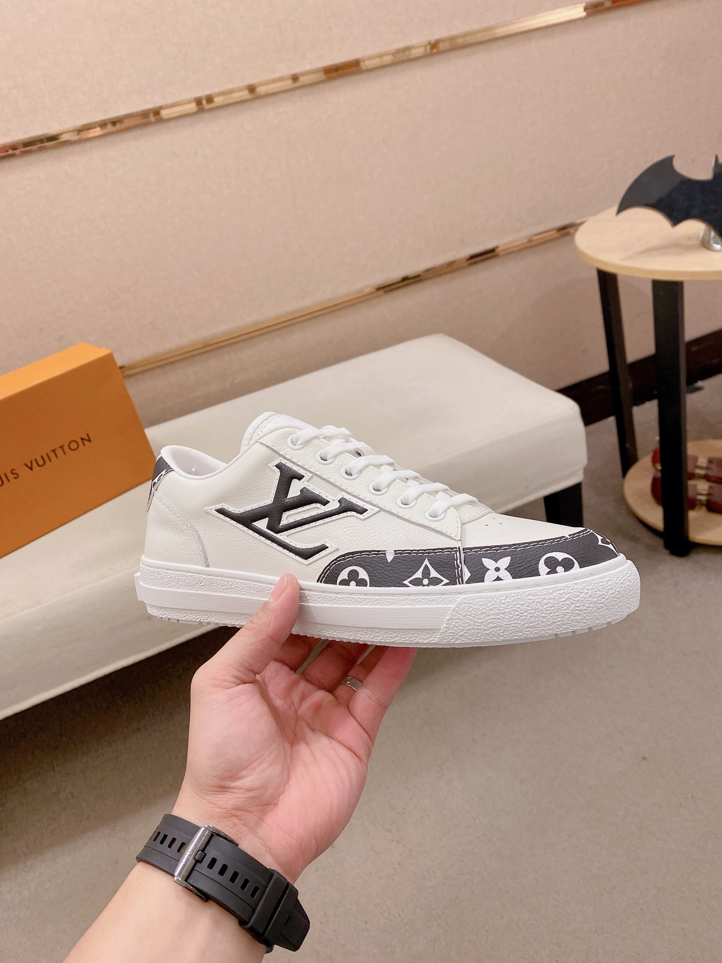 Lv Sneakers-93