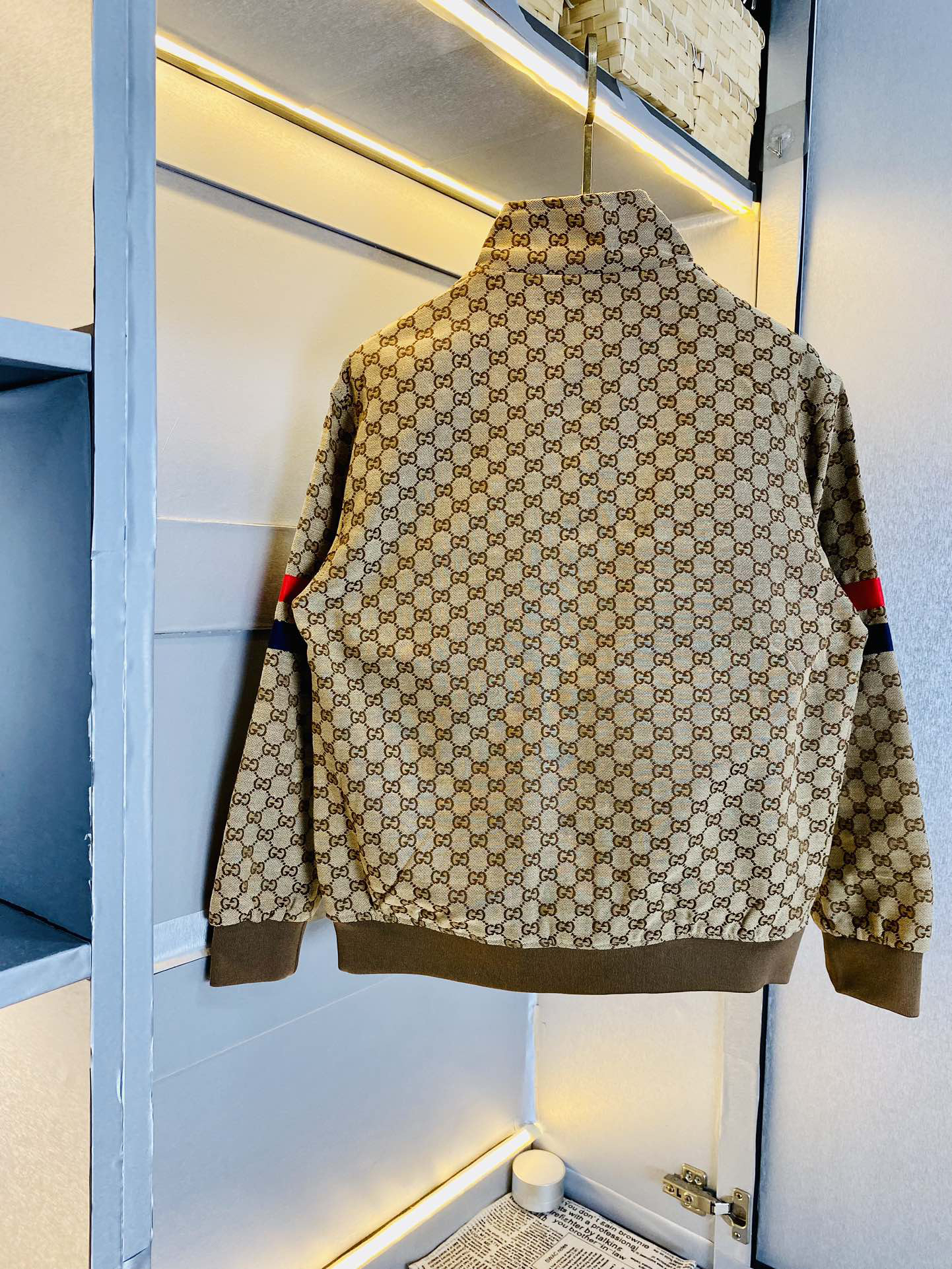 Gucci Clothing-281