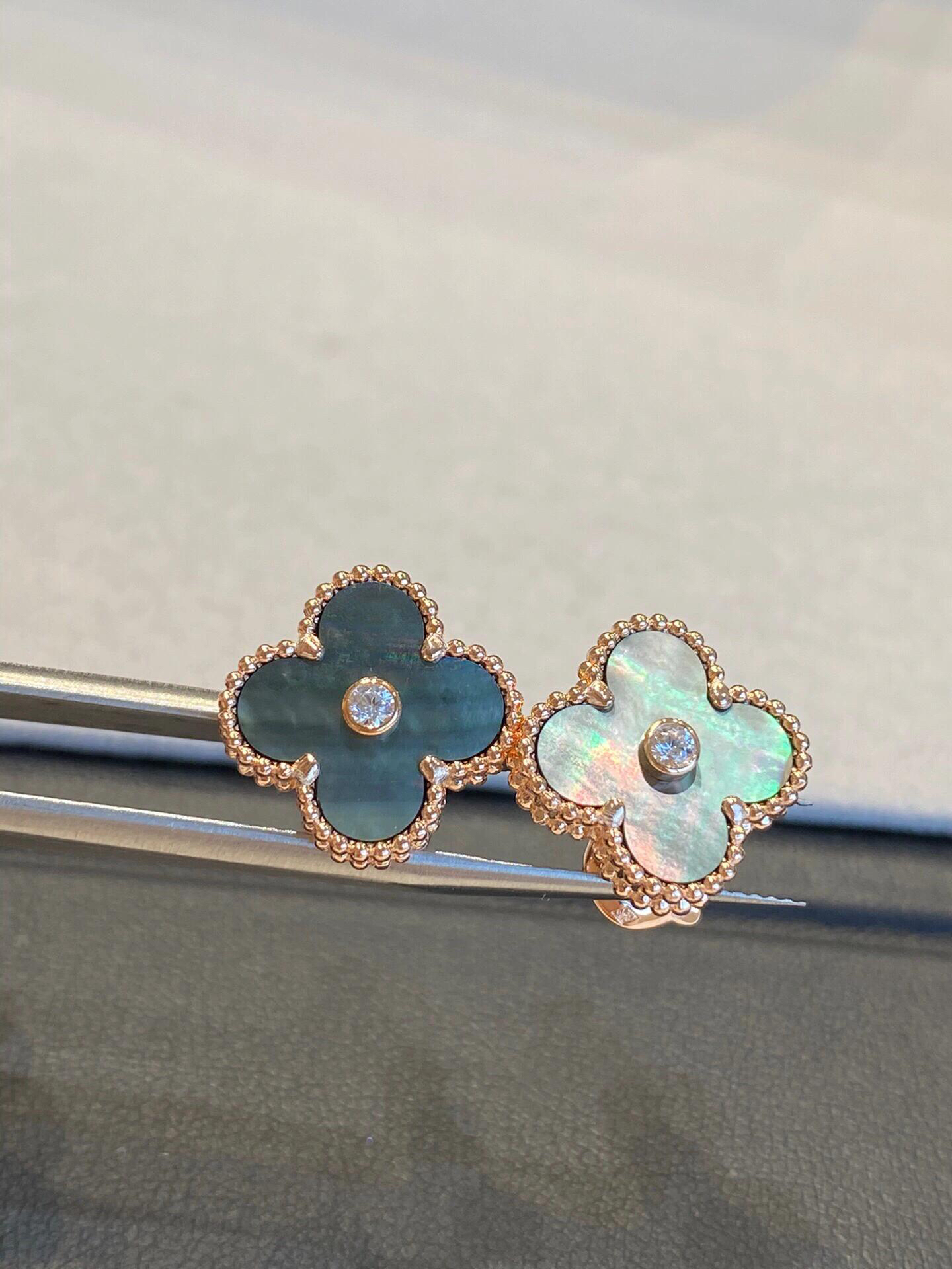 Van Cleef & Arpels earring-72