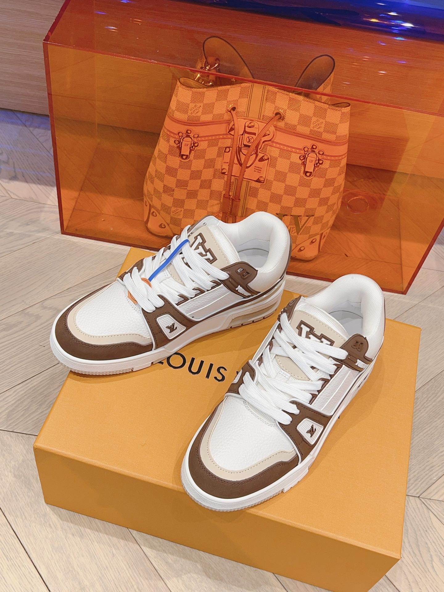 Lv Sneakers-10