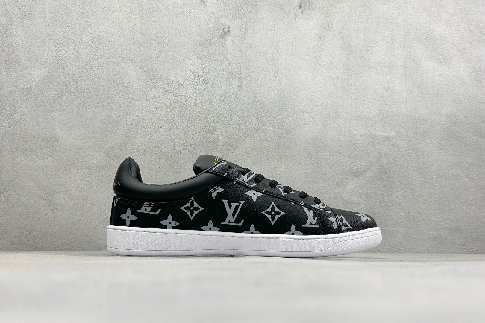 Lv Sneakers-252