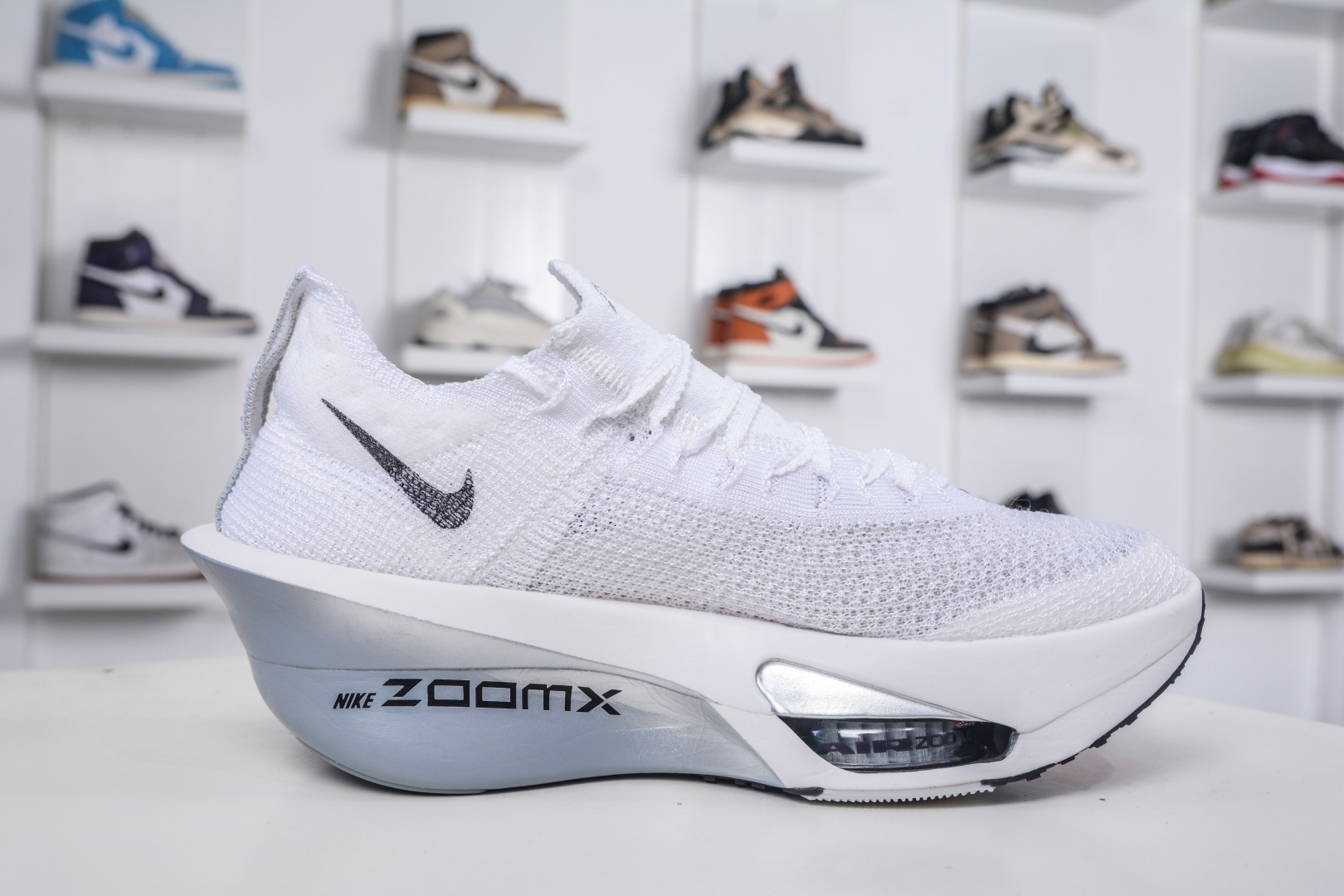 Nike Sneakers-306